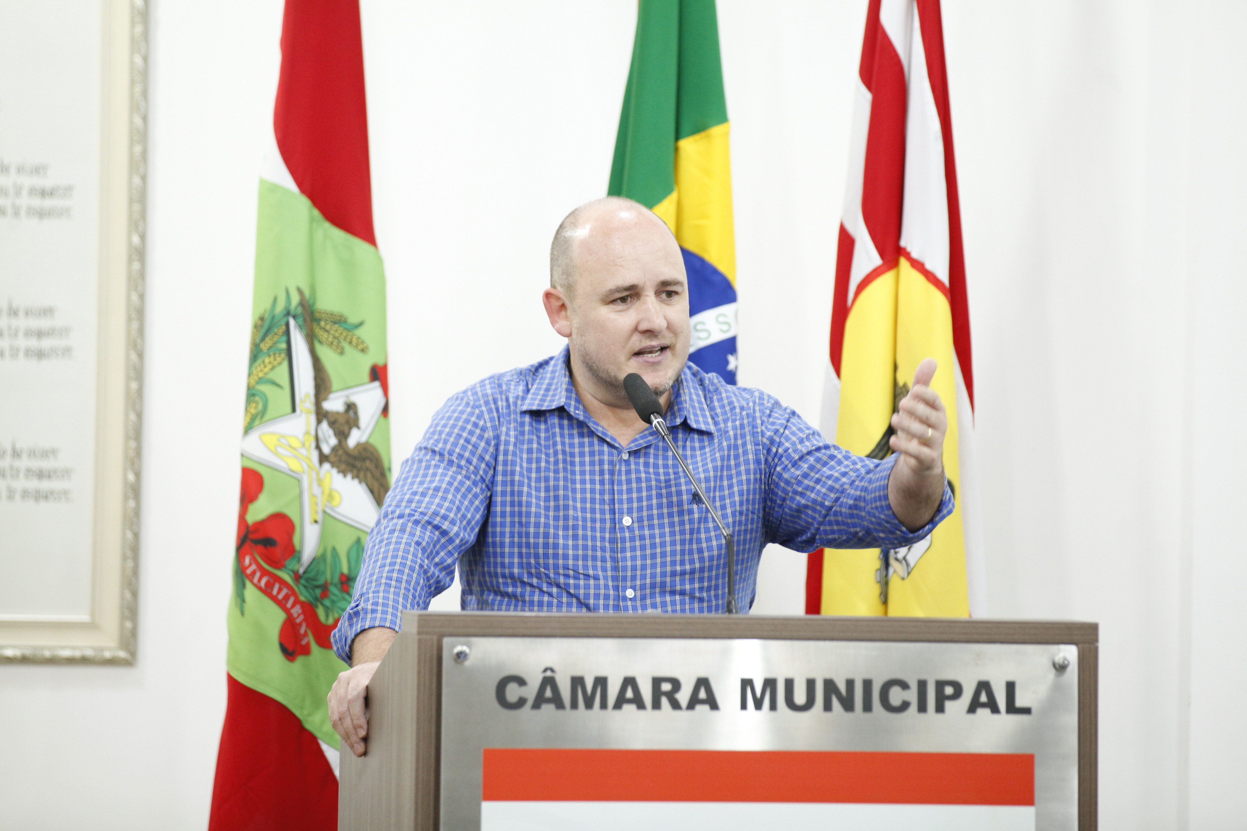 Vereador de Timbó ocupa tribuna e fala da importância da parceria entre os municípios