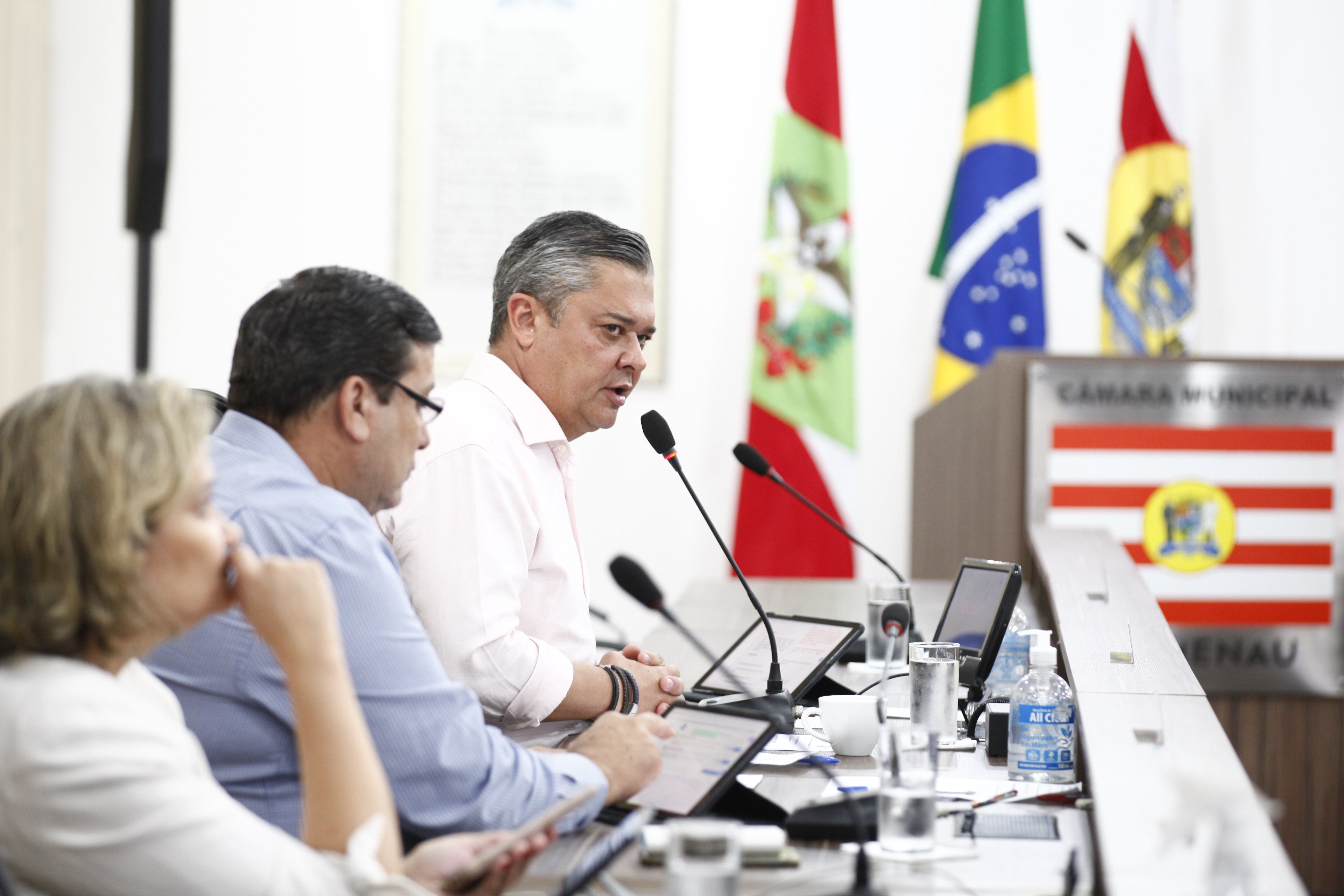 Resumo dos pronunciamentos dos vereadores 03/12