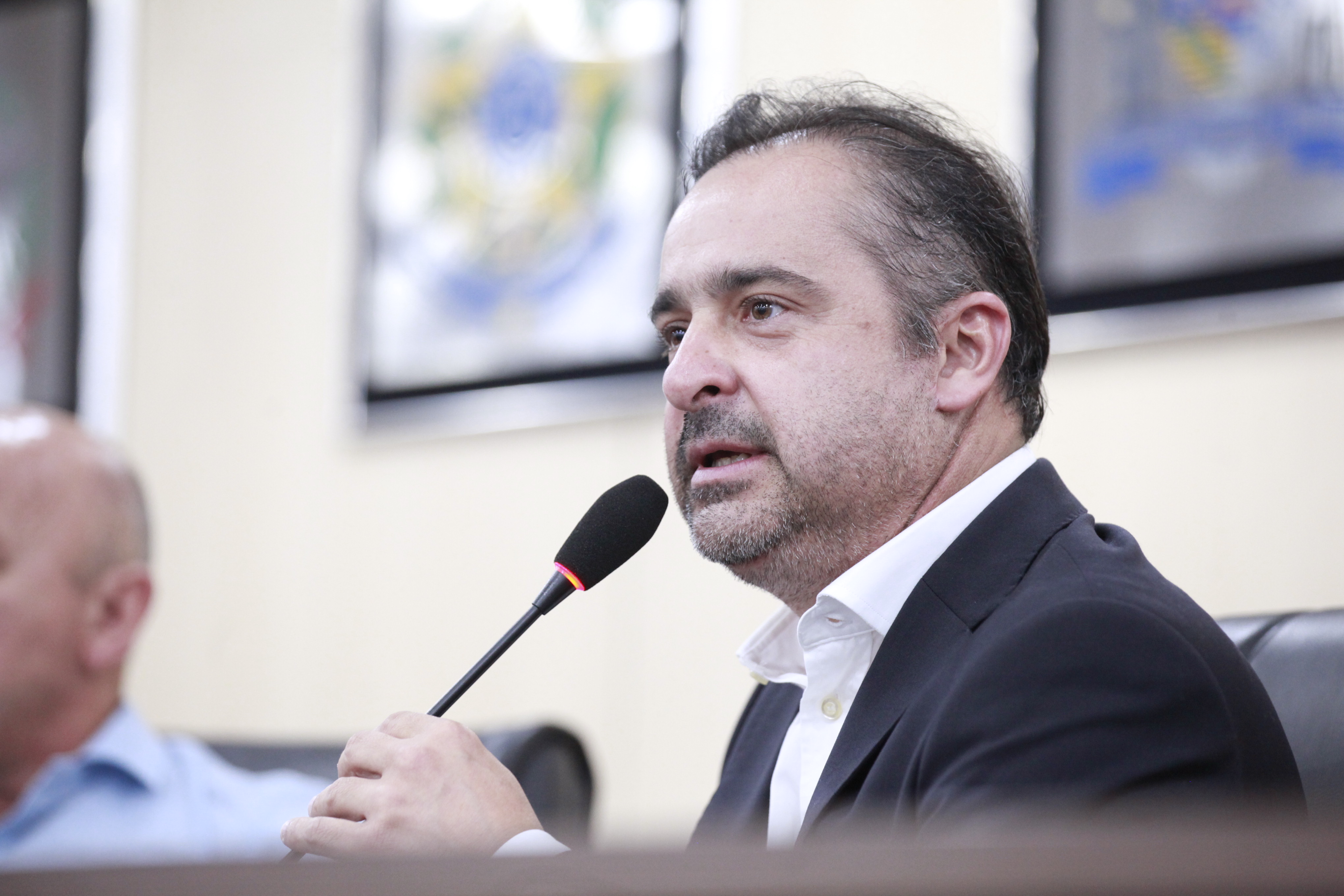 Presidente do SAMAE comparece à Câmara e presta esclarecimentos sobre falta de água e sobre investimentos  