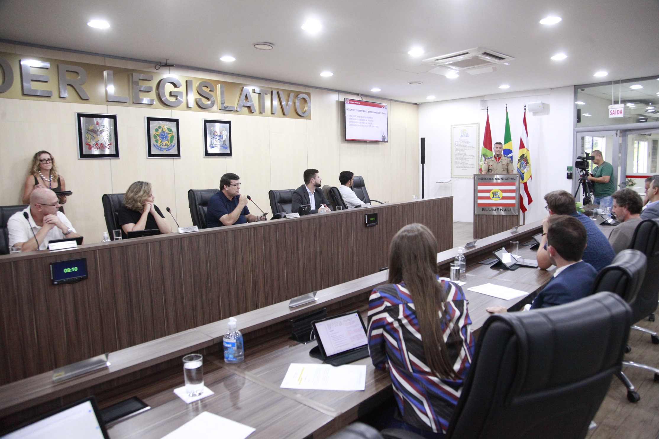 Vereadores aprovam reajuste de pisos salariais de servidores e recebem esclarecimentos do Corpo de Bombeiros