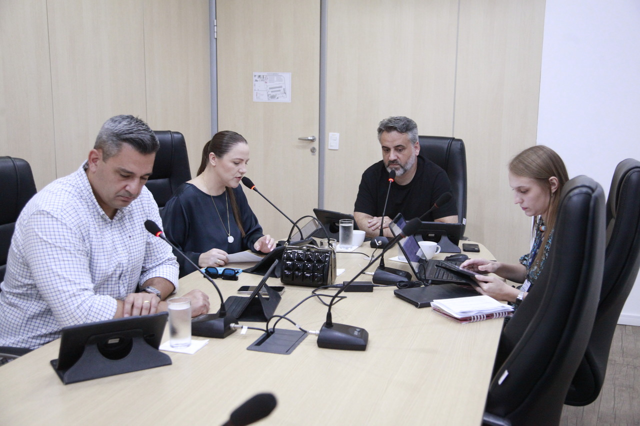 Comissões de Educação, Transportes e Turismo dão pareceres favoráveis a projetos de lei, de decreto legislativo e de resolução