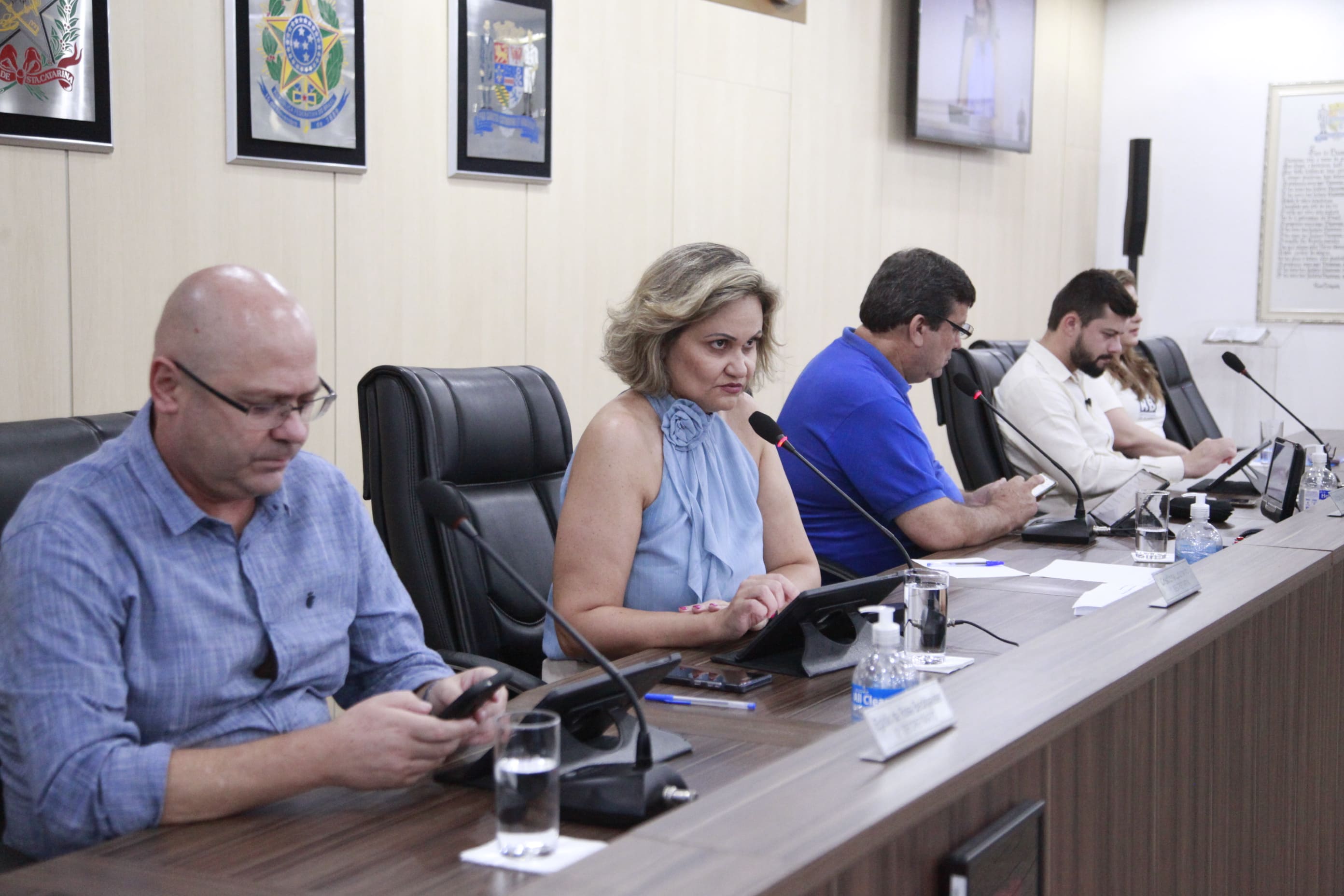 Confira os projetos e proposições aprovados nesta quinta-feira (6) Confira os projetos e proposições aprovados nesta quinta-feira (6)