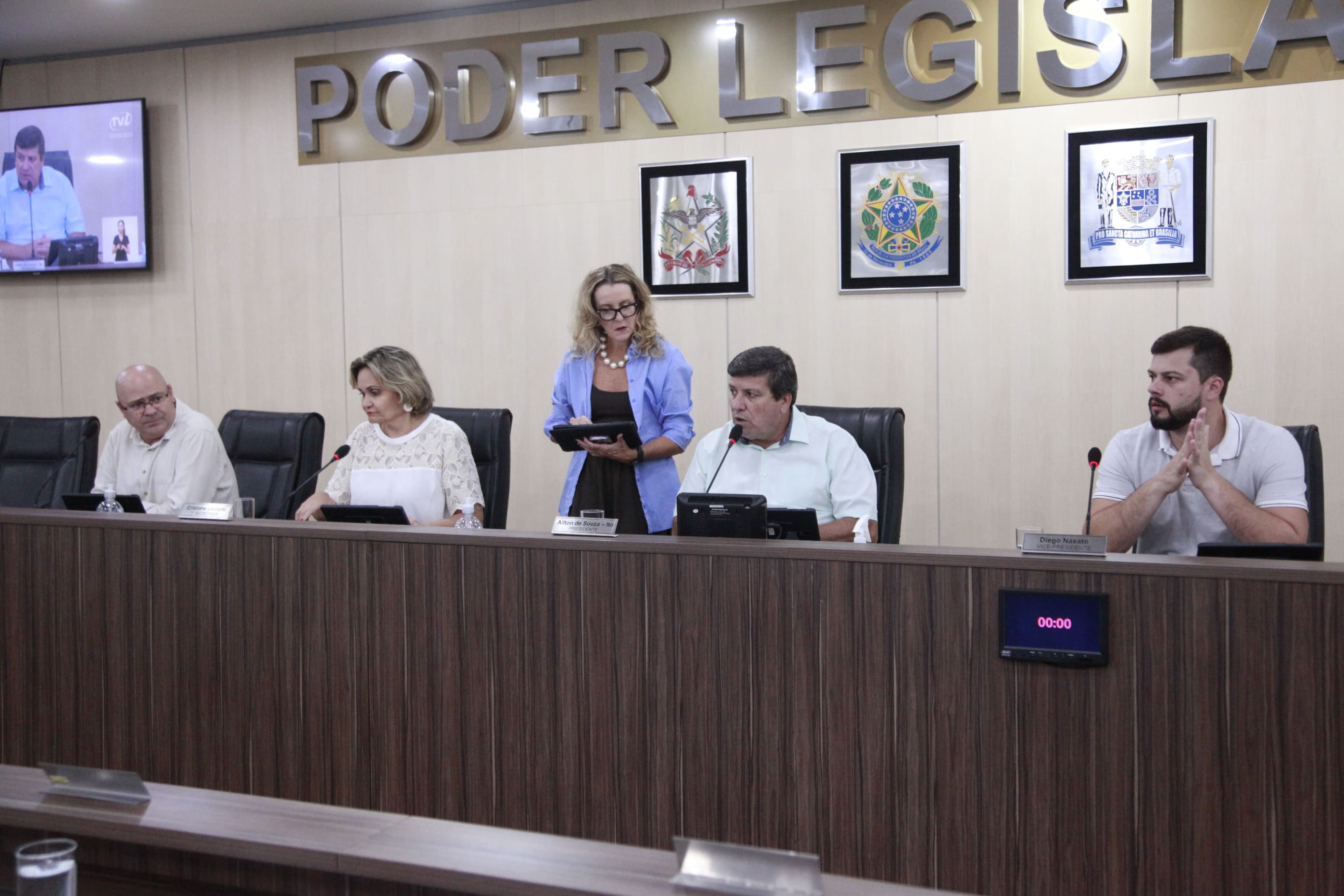 Confira o resumo dos pronunciamentos dos vereadores na sessão desta quinta-feira (20) Confira o resumo dos pronunciamentos dos vereadores na sessão desta quinta-feira (20)