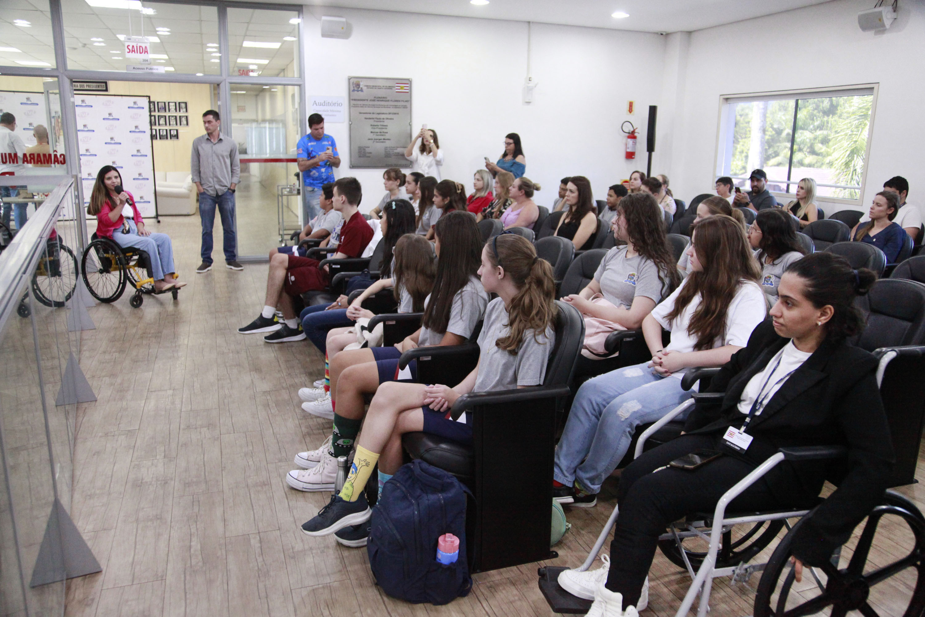 Inclusão e combate ao capacitismo são temas de palestra na Câmara de Blumenau Inclusão e combate ao capacitismo são temas de palestra na Câmara de Blumenau