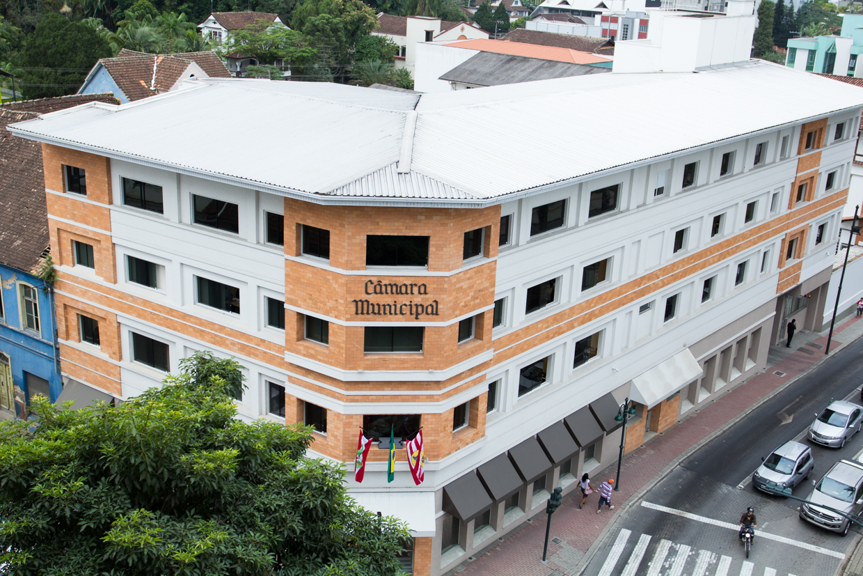 Câmara de Blumenau tem duas audiências públicas e duas sessões solenes na agenda de abril