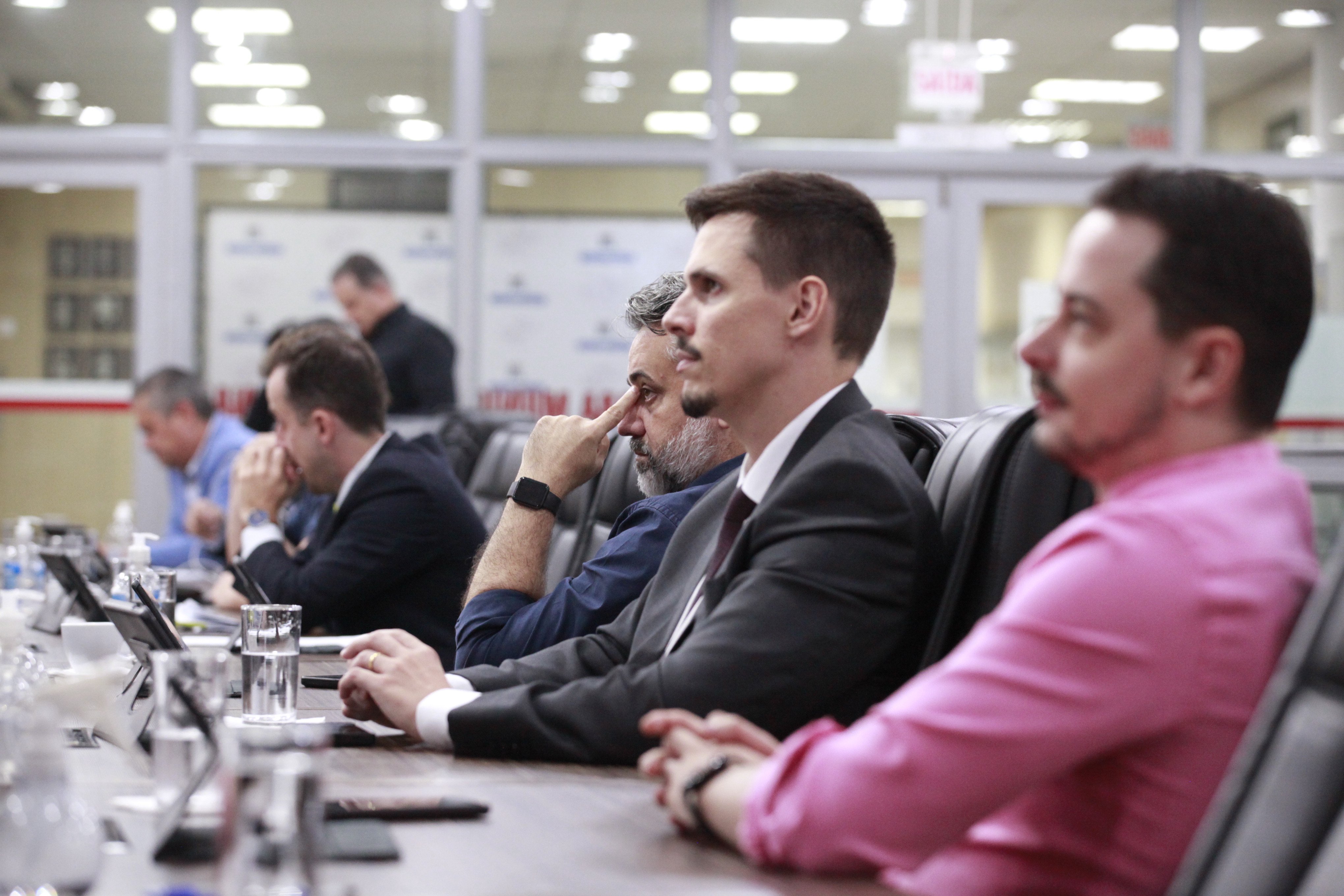 Confira os projetos e proposições aprovados na sessão desta terça-feira (8)