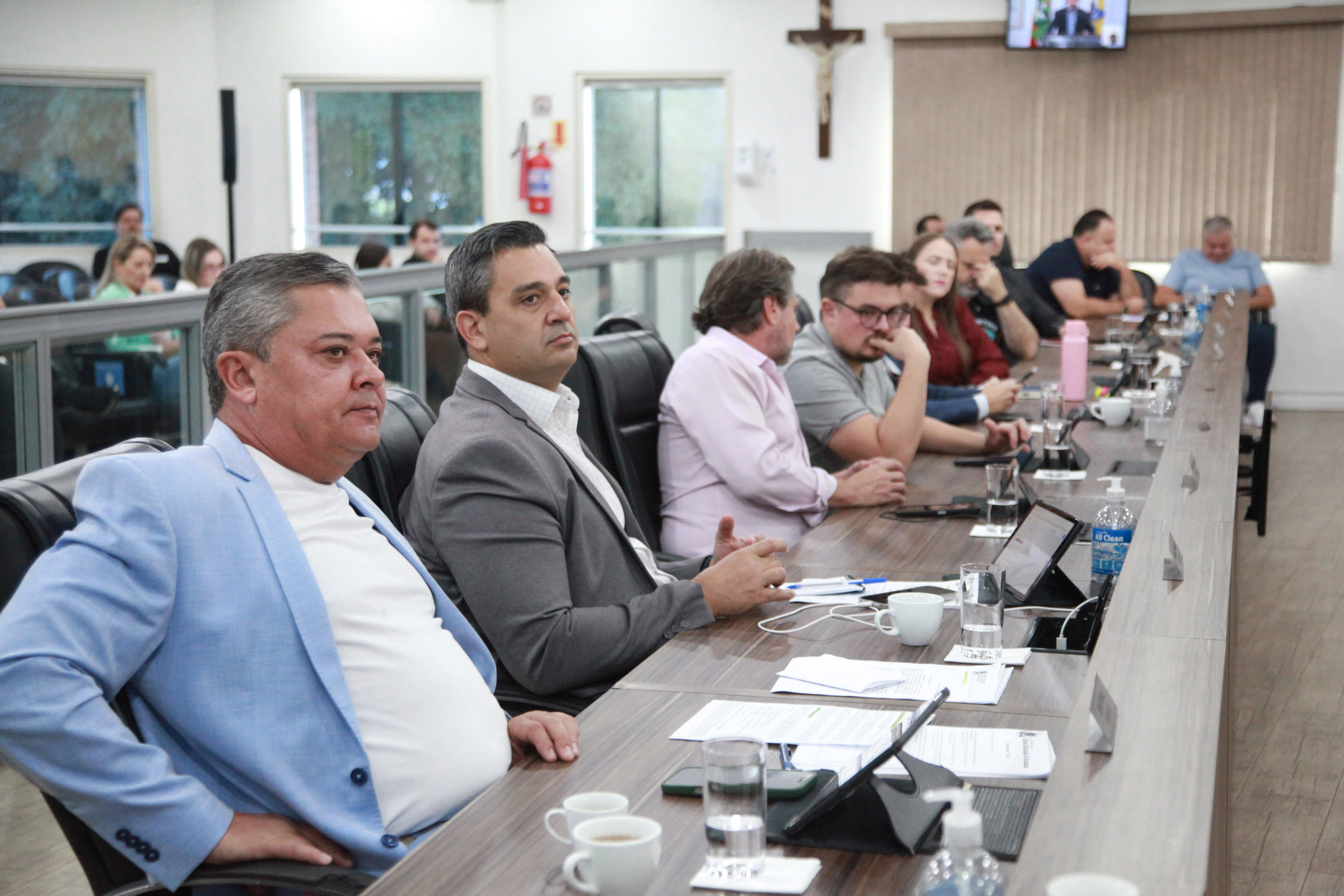 Confira os projetos e proposições aprovados na sessão desta terça-feira (29)