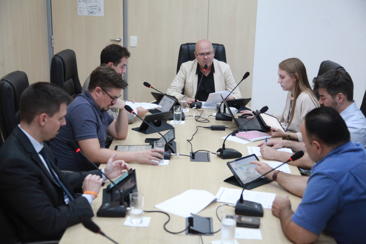 Quatro projetos de lei passam pela CJJ e Comissão de Finanças Quatro projetos de lei passam pela CJJ e Comissão de Finanças
