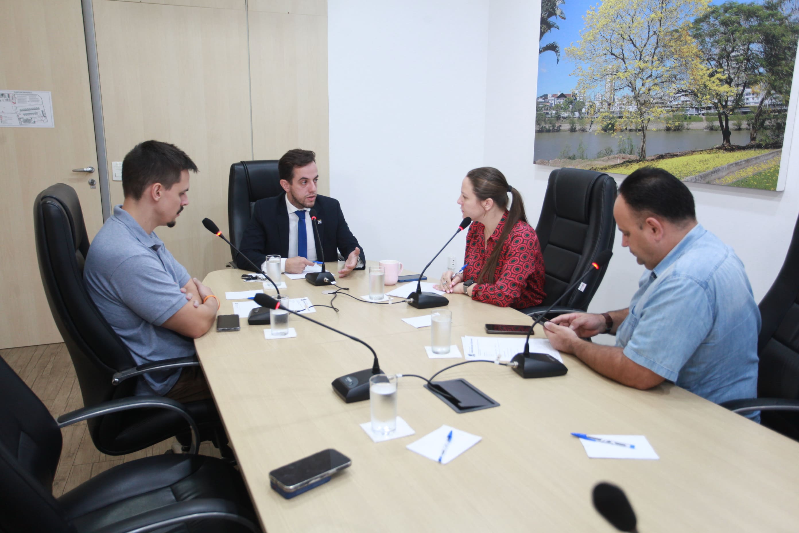 Frente Parlamentar de habitação e regularização fundiária de Blumenau define os cargos e delibera as próximas ações na primeira reunião