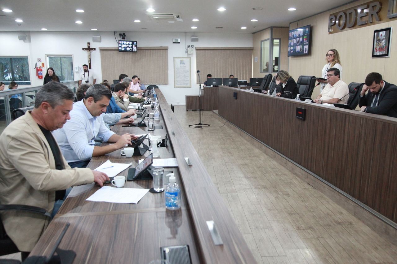 Confira os projetos e proposições aprovados na sessão desta terça-feira (15)