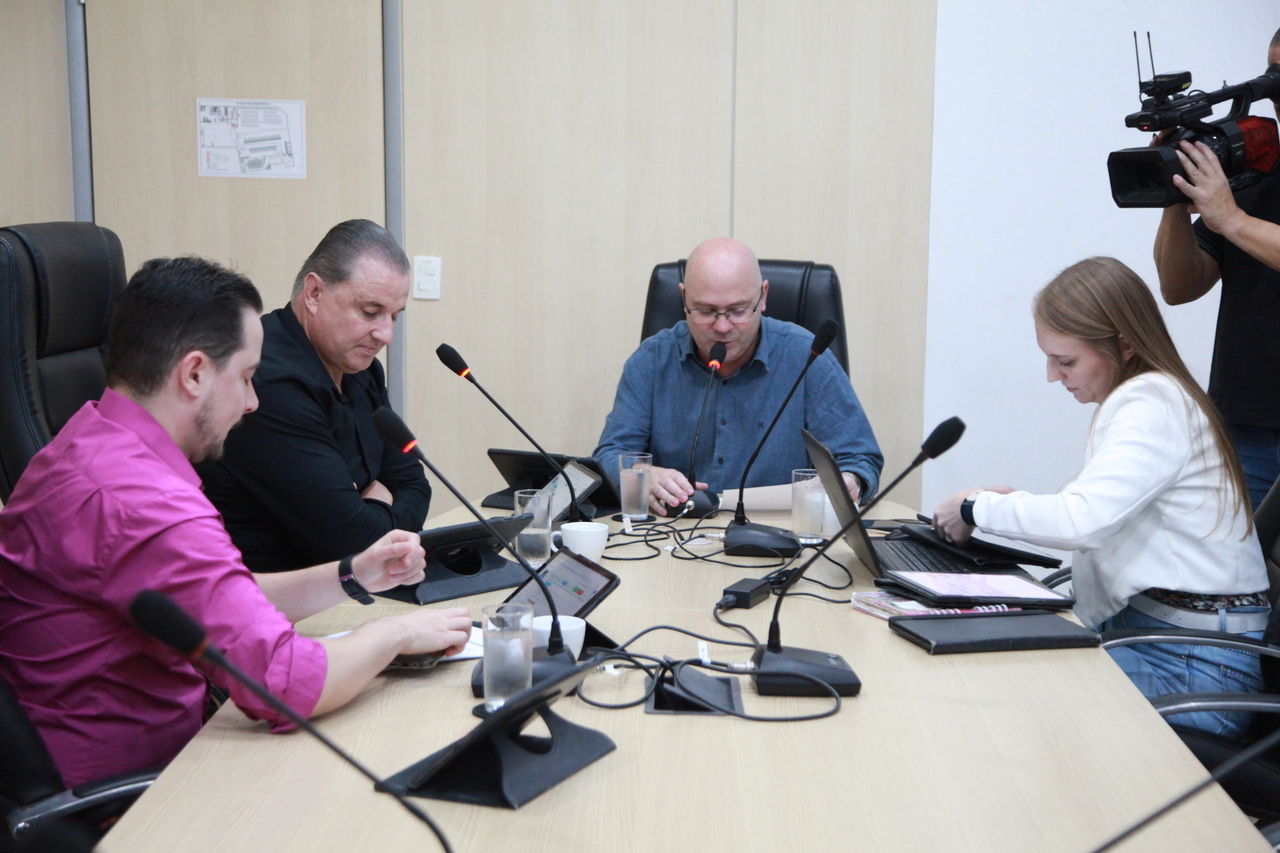 Projeto que exige meios de pagamento alternativos no transporte coletivo recebe pareceres favoráveis em comissões da Câmara