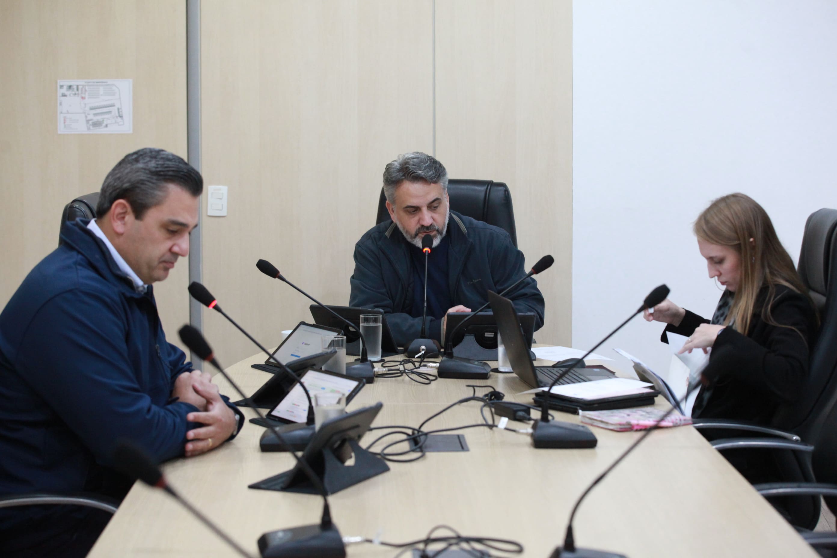 Comissões de Educação, Transportes e Turismo aprovam quatro propostas em reunião desta quinta-feira