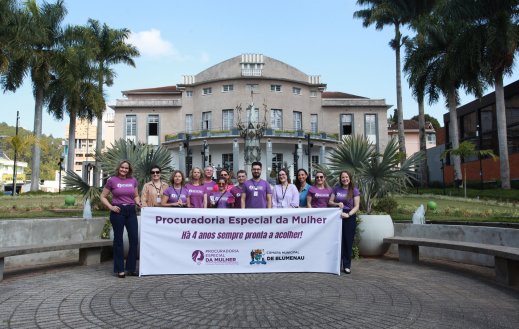 Procuradoria da Mulher realiza ação de conscientização pelos quatro anos de atuação