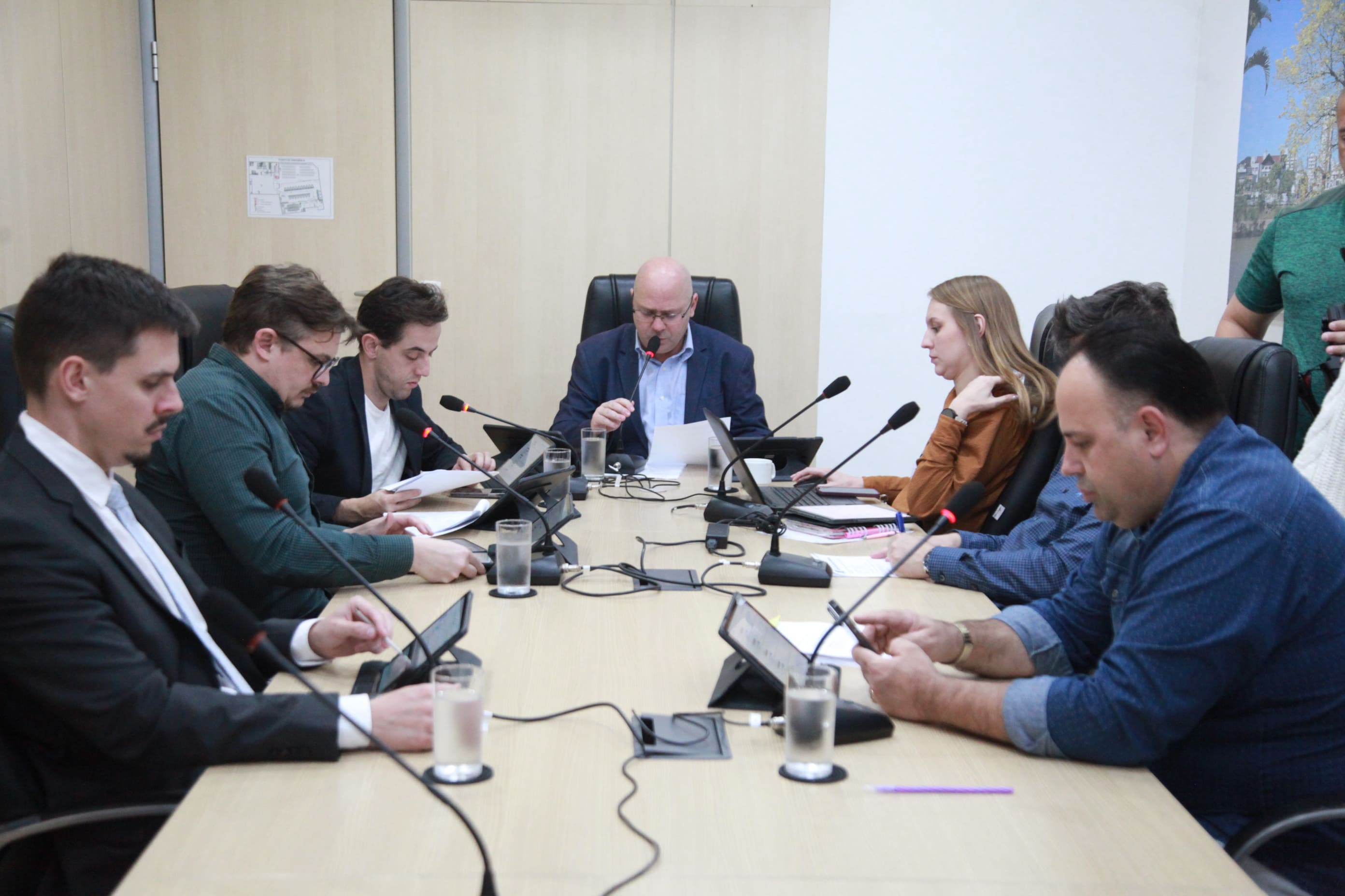 CCJ e Comissão de Finanças emitem pareceres sobre projetos e vetos em tramitação