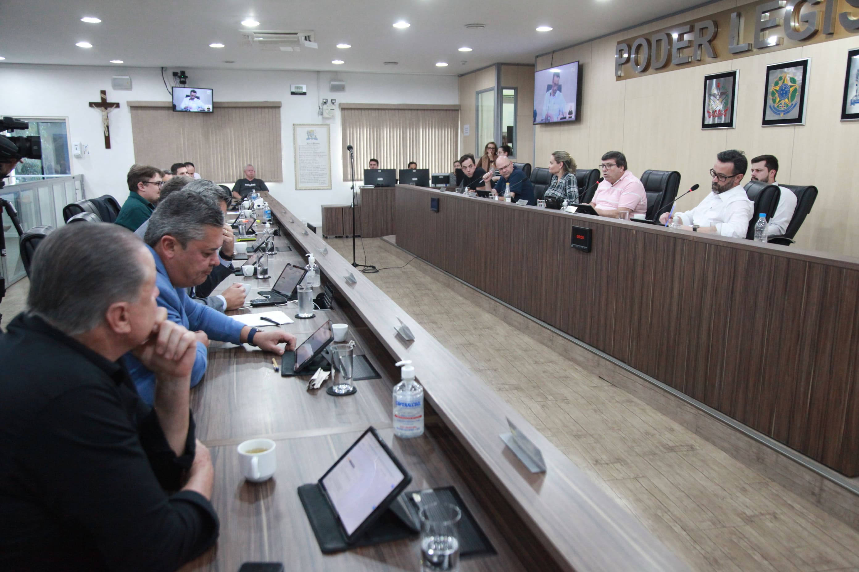 Confira os projetos e proposições aprovados na sessão desta quinta-feira (21)