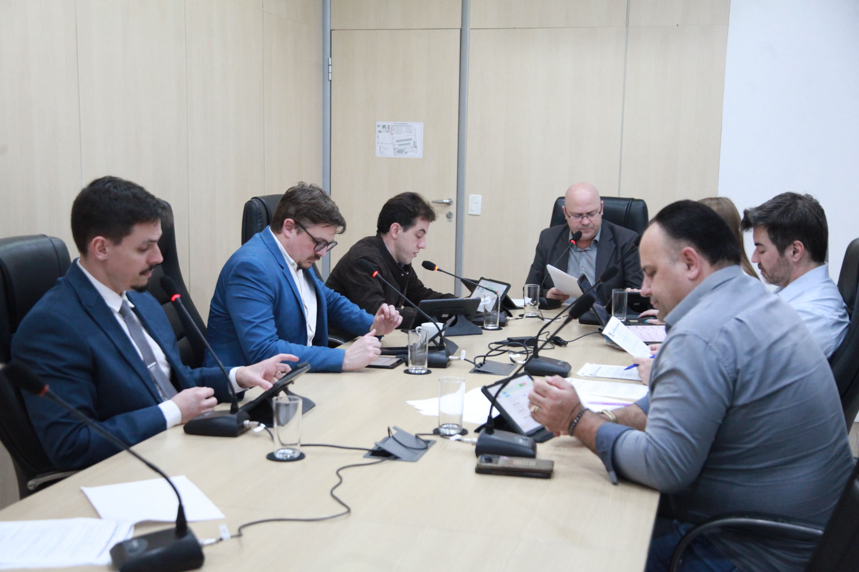 CCJ e Finanças analisam projetos e emendas em reuniões desta terça-feira