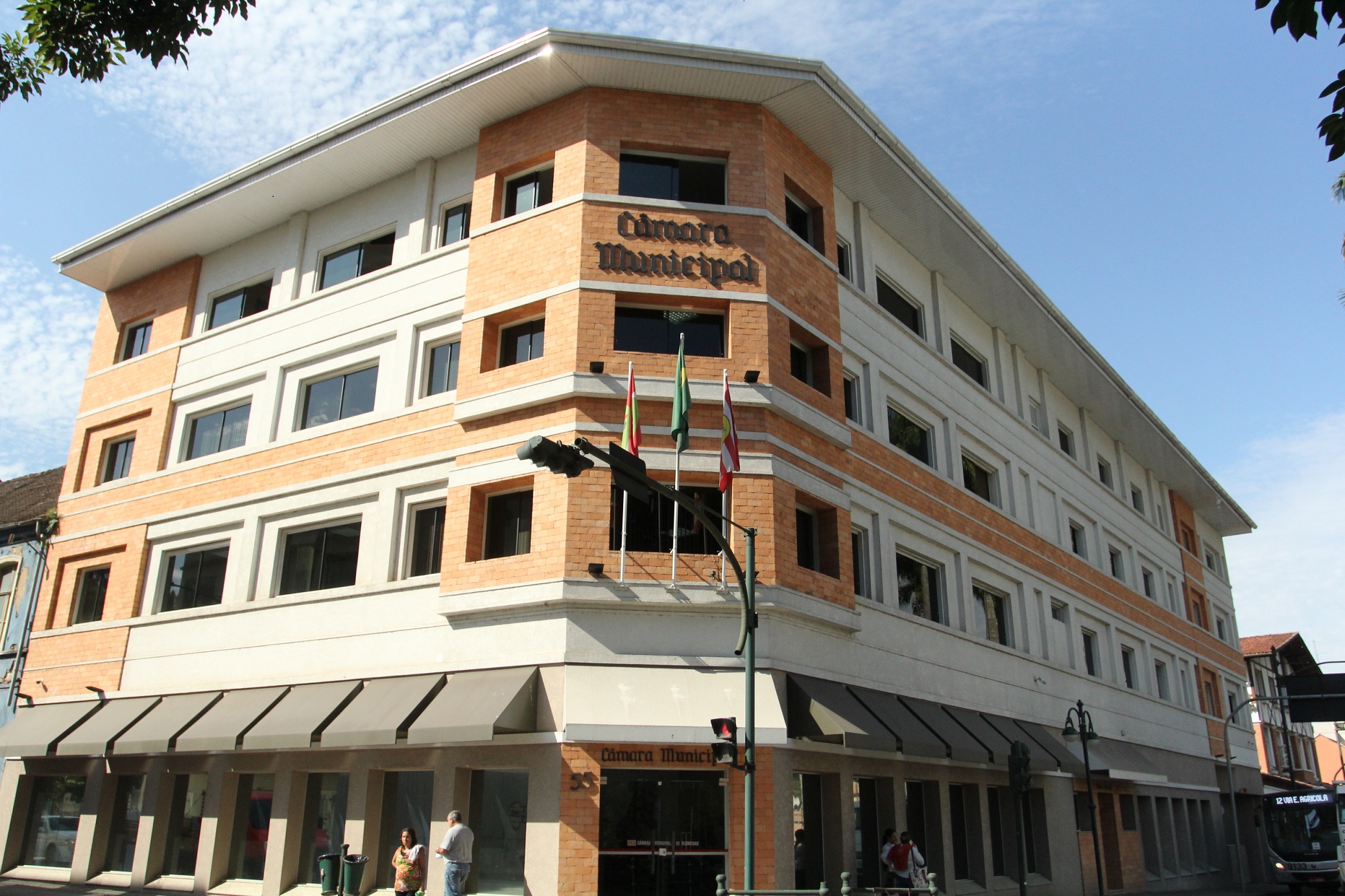 Câmara notifica Prefeitura de Blumenau para pagamento de repasses em atraso