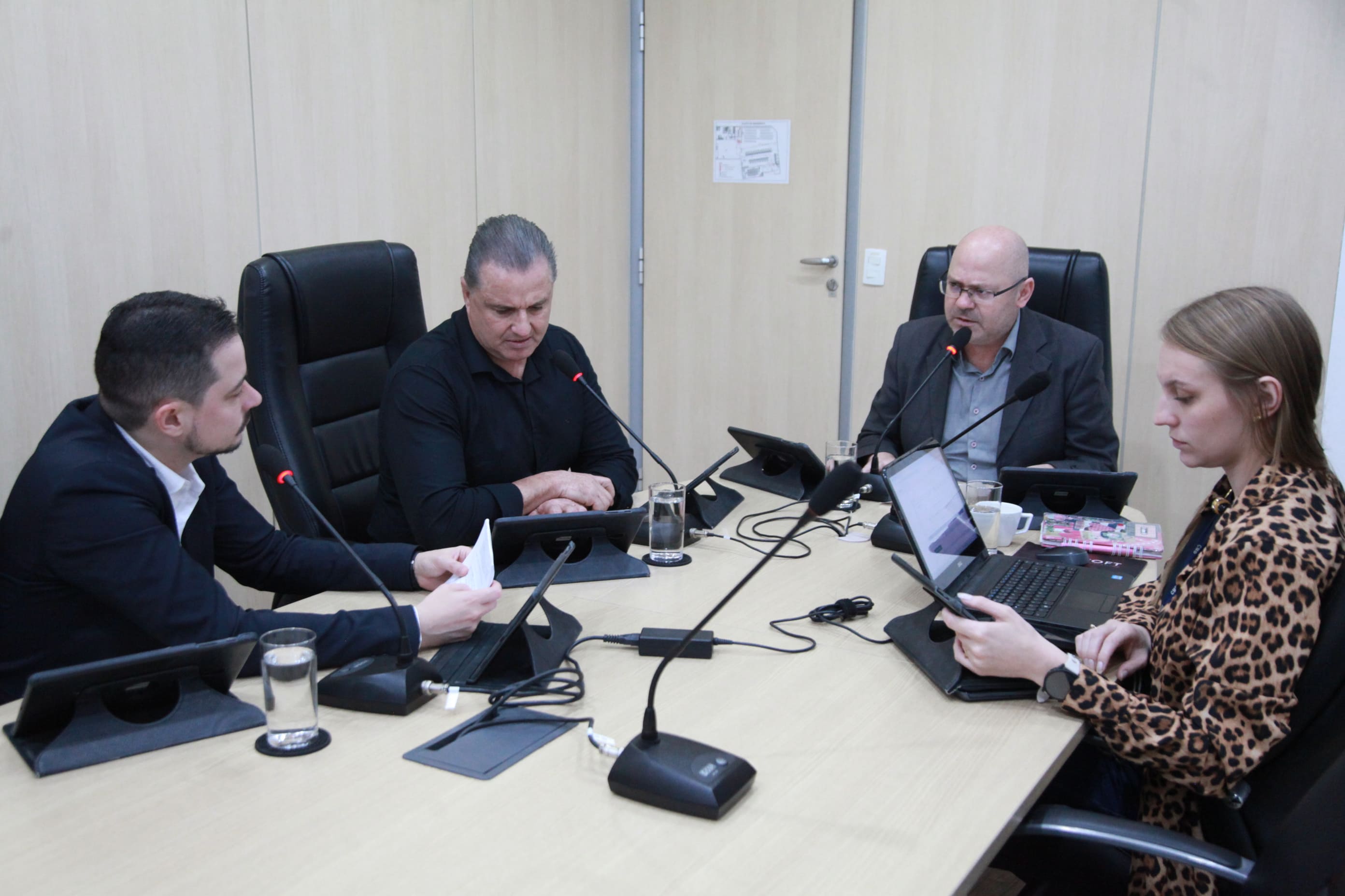 Três propostas avançam com parecer favorável das comissões da Câmara