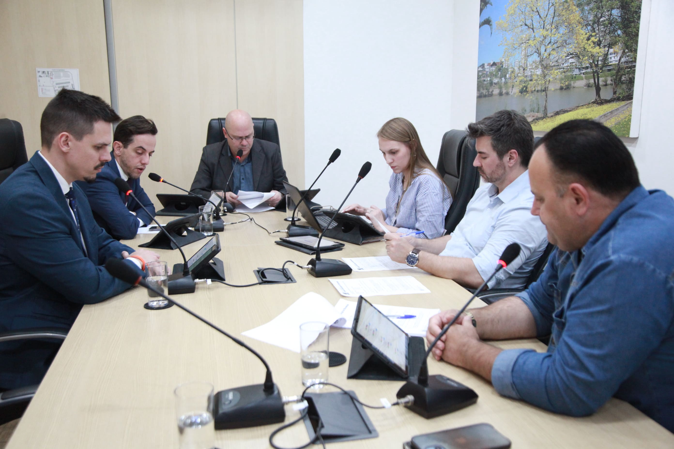 CCJ e Finanças dão andamento a projetos em análise na Câmara