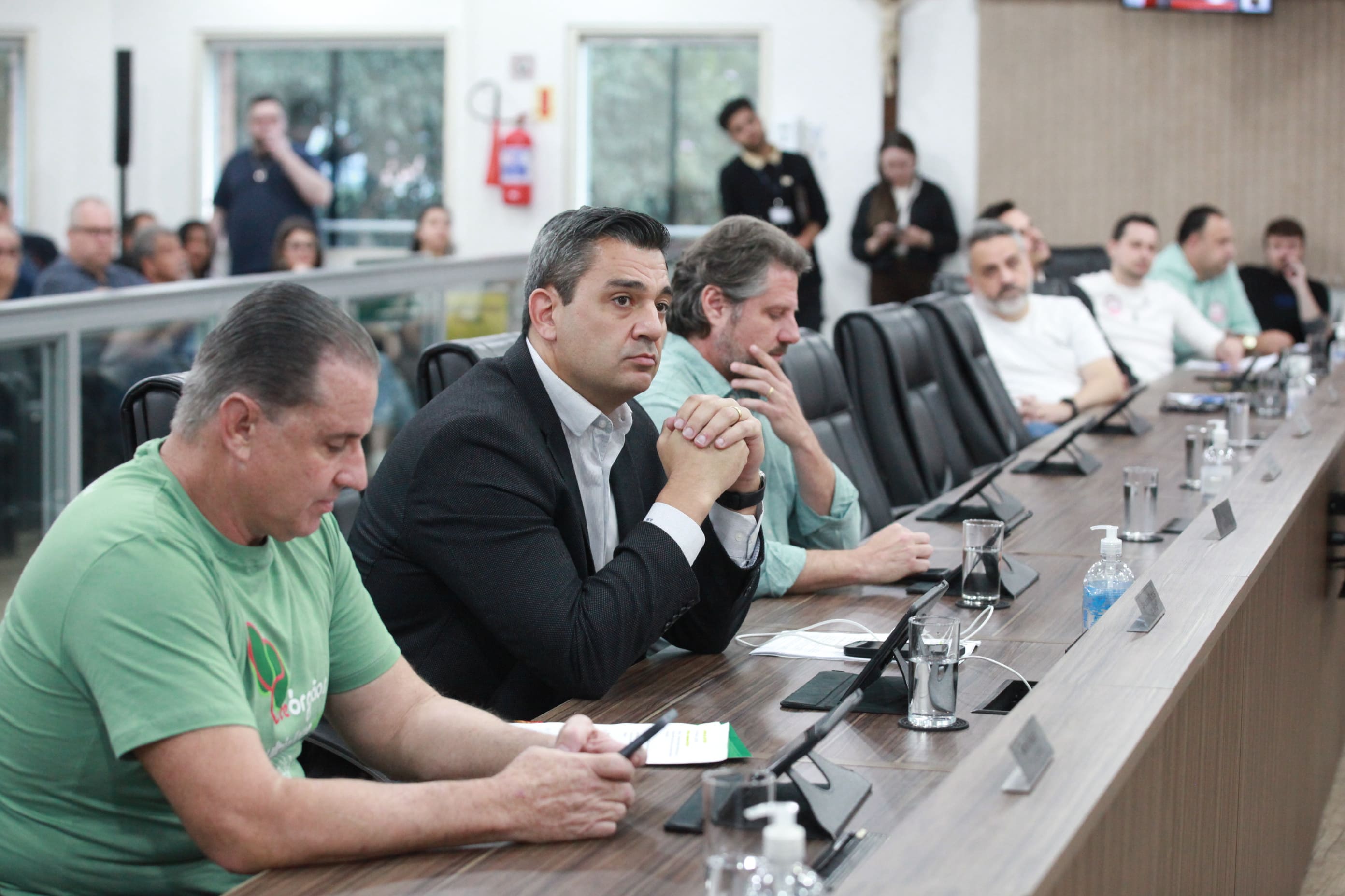 Confira os projetos e proposições aprovados na sessão desta terça-feira (30)