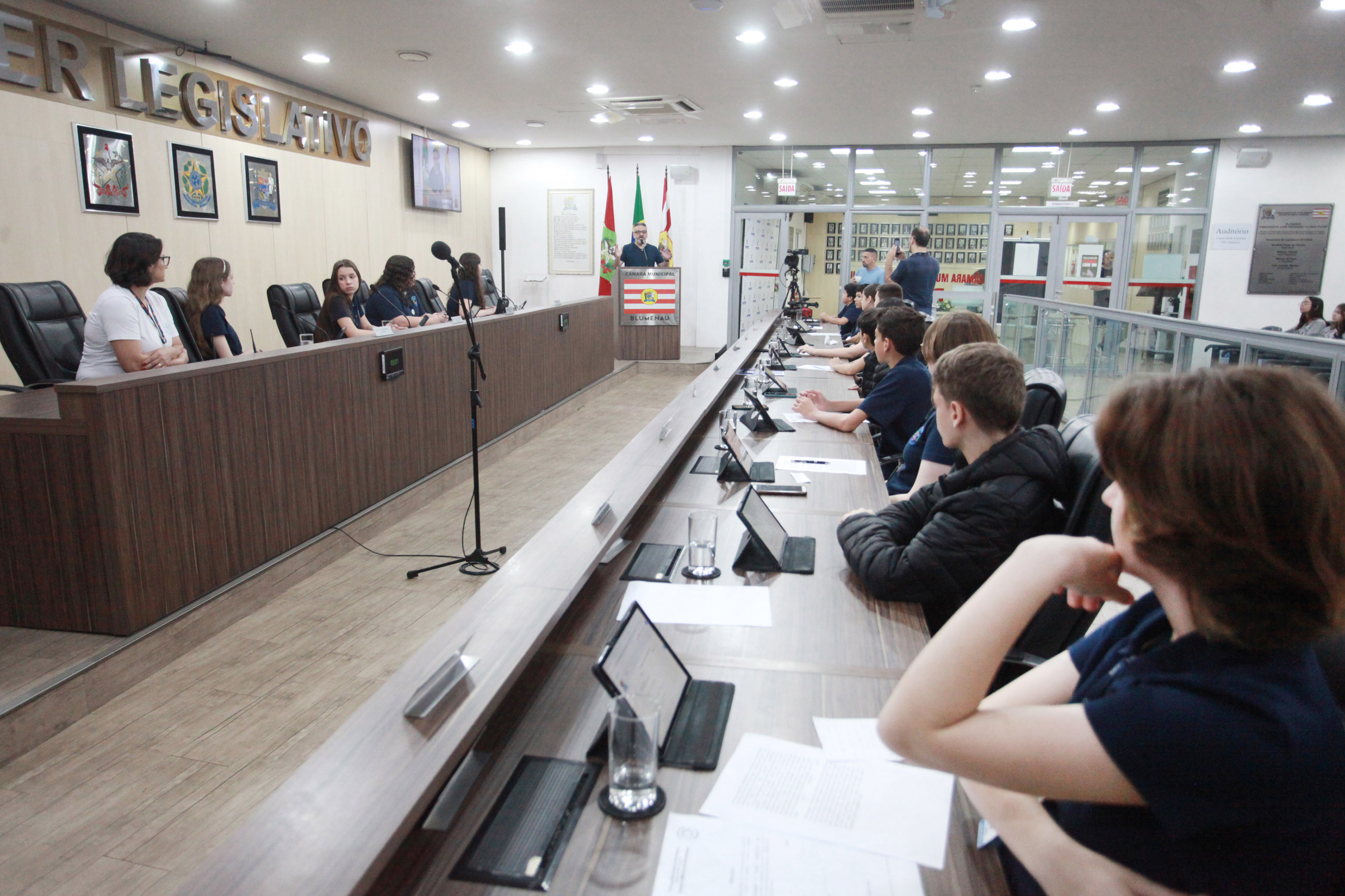 Câmara Mirim debate saúde e celebra 20 anos do CEI Paulo Freire