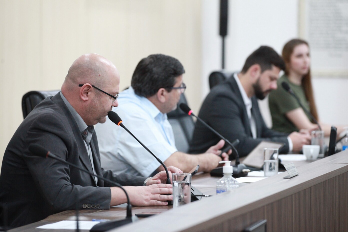 Câmara aprova projeto que garante fornecimento de medicamentos do SUS com receitas de médicos particulares