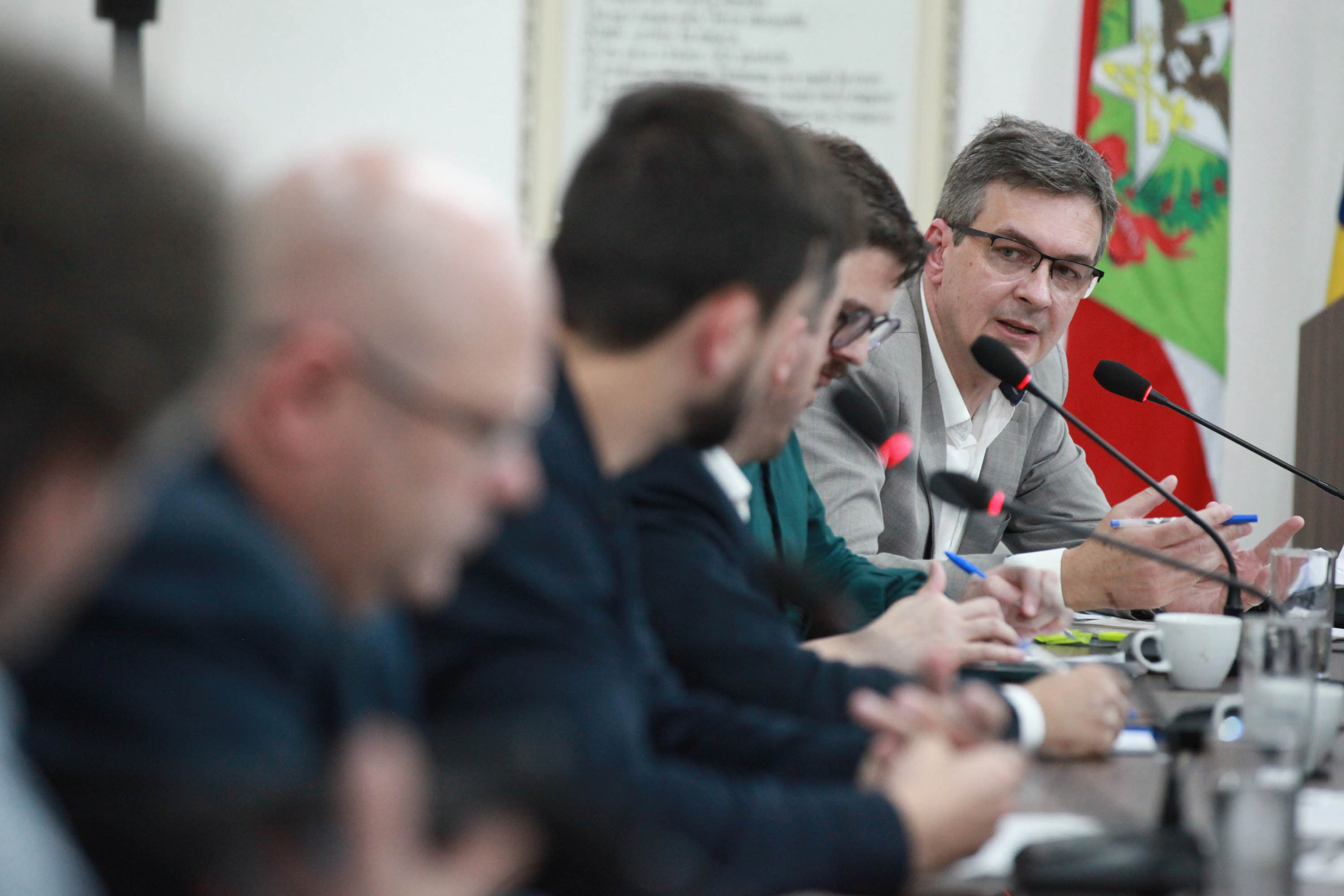 CPI do Esgoto aponta fragilidades em contrato e discute redução de tarifa não aplicada em Blumenau