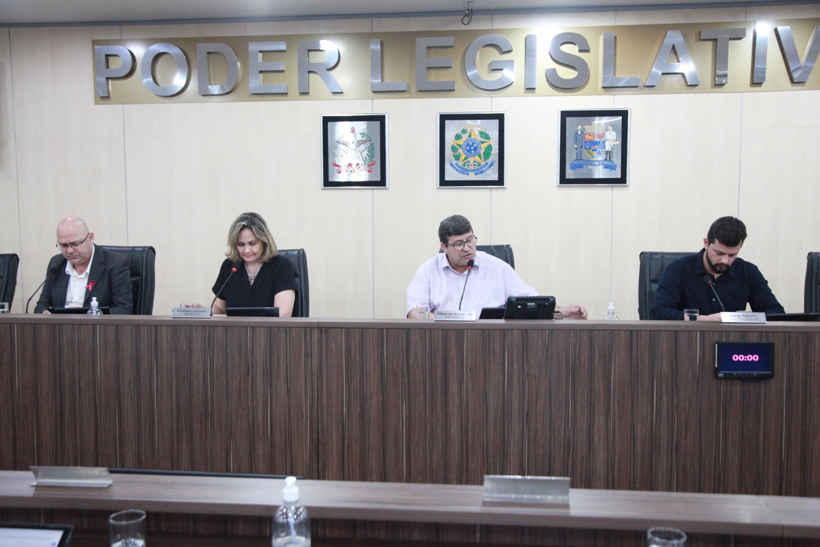 Confira os projetos e proposições aprovados na sessão desta terça-feira (21)