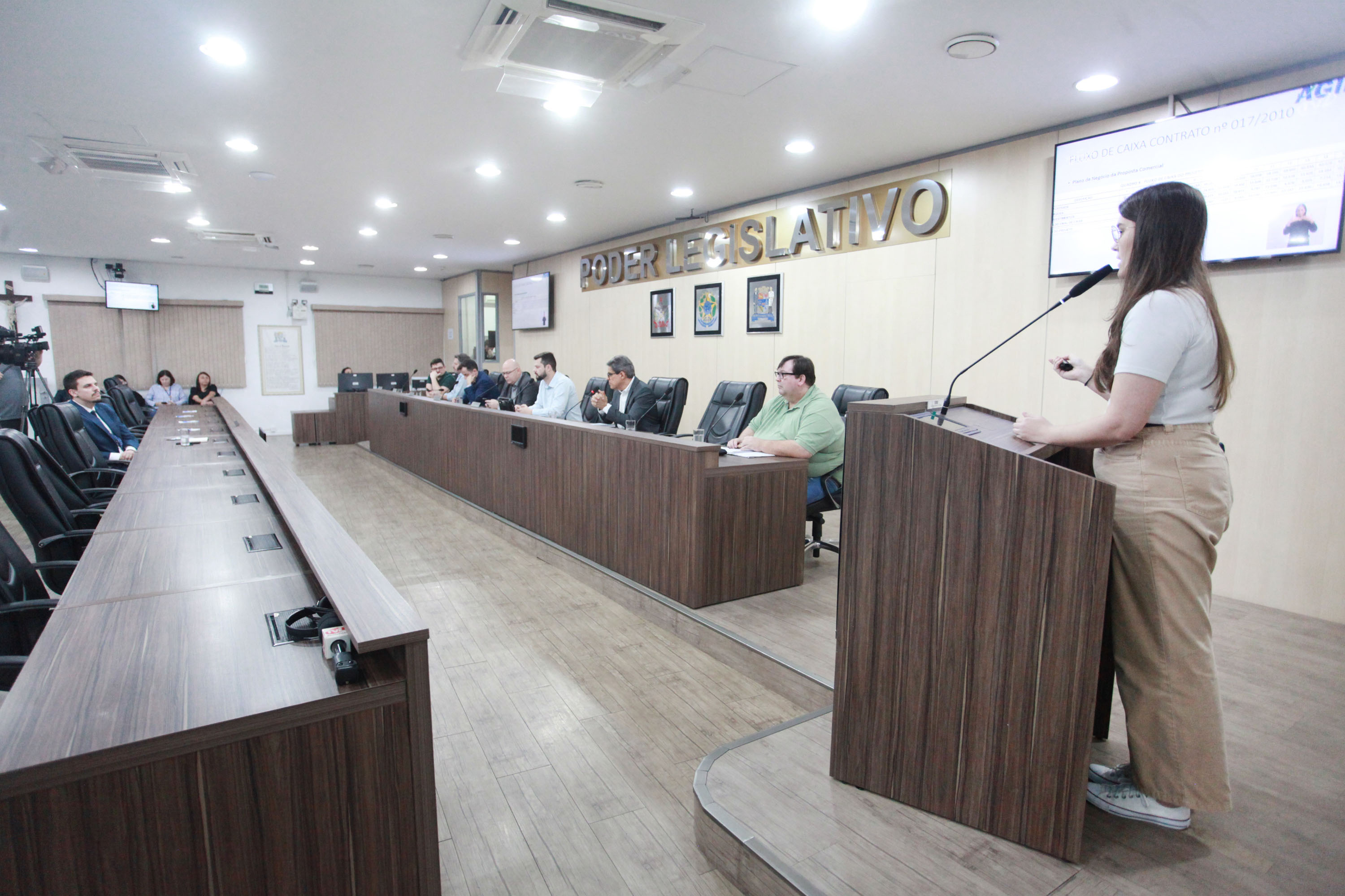 Agir apresenta detalhes do fluxo de caixa e explica frustração de receita na CPI do Esgoto