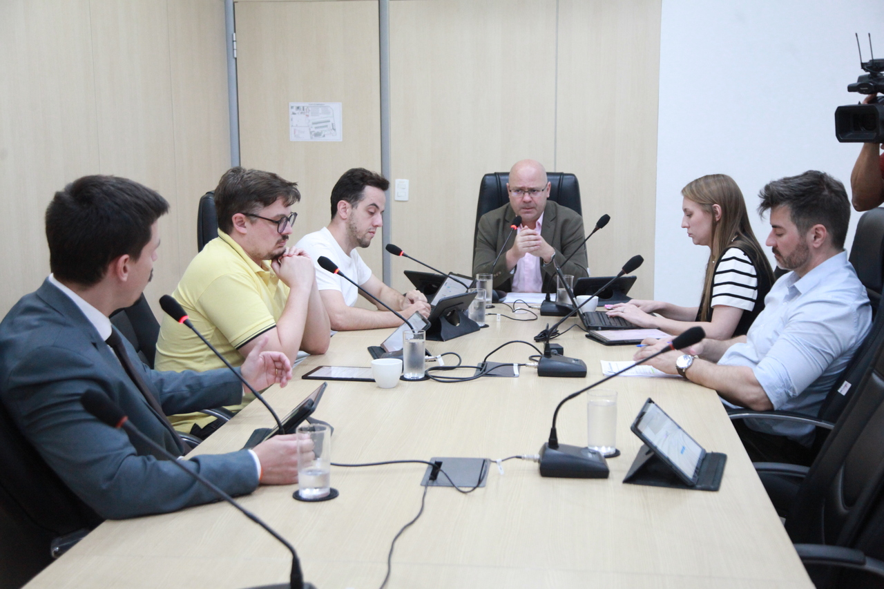 CCJ e Comissão de Finanças avançam na análise de projetos em tramitação