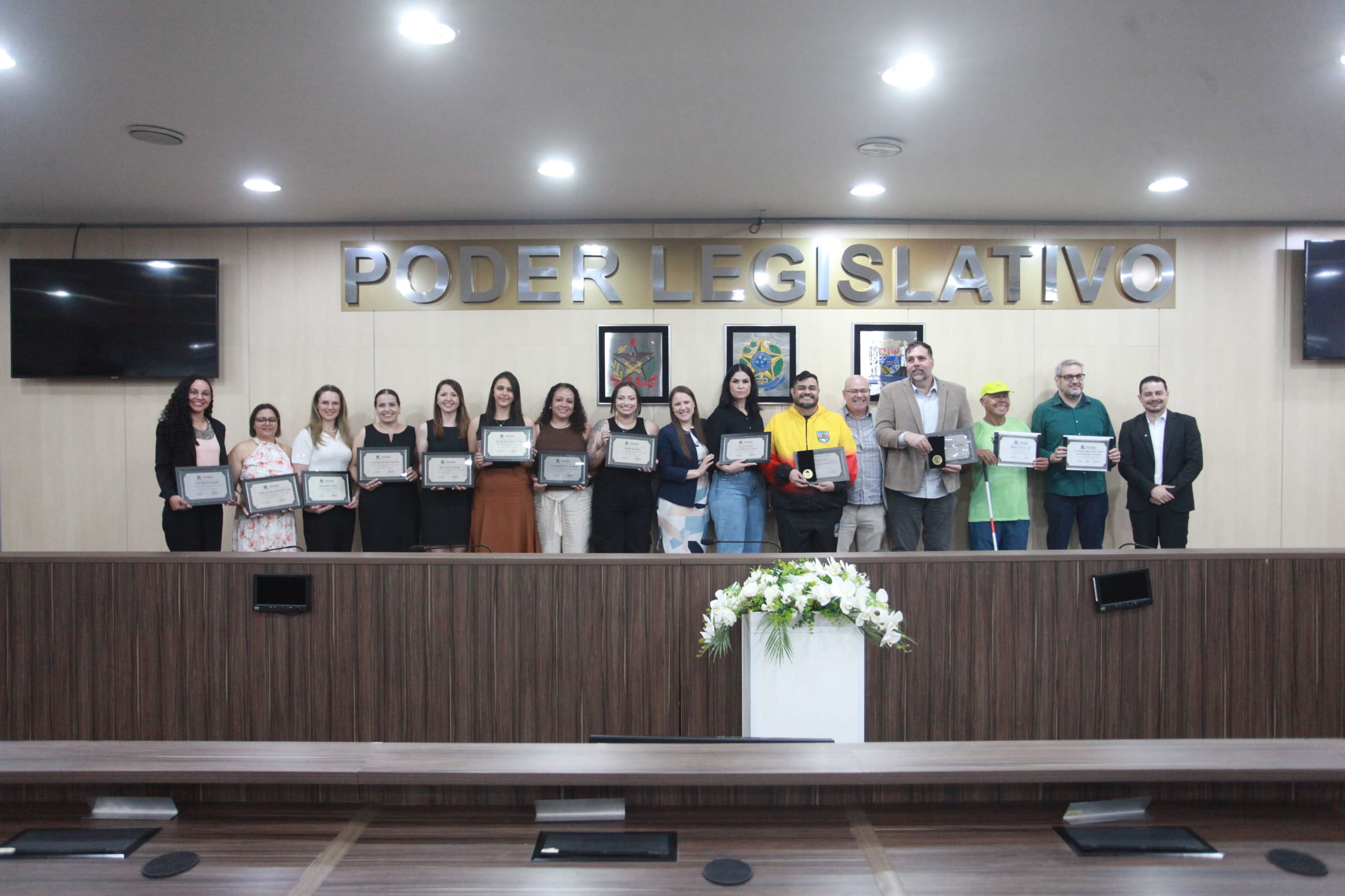 Câmara de Blumenau entrega homenagens a personalidades e projetos que inspiram a comunidade