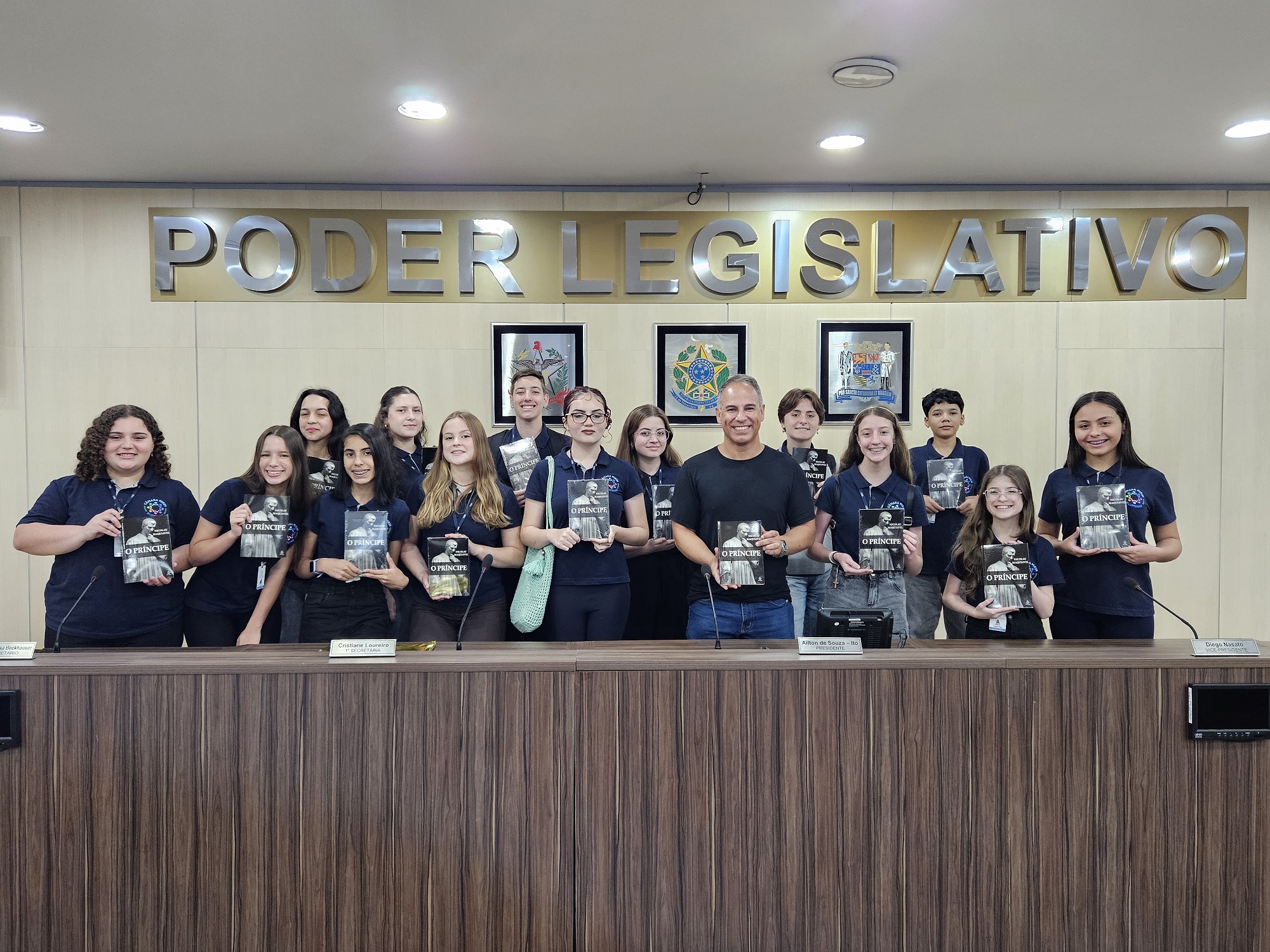 Vereadores mirins encerram ciclo de palestras Instrumentos de Justiça com atividade no plenário da Câmara de Blumenau