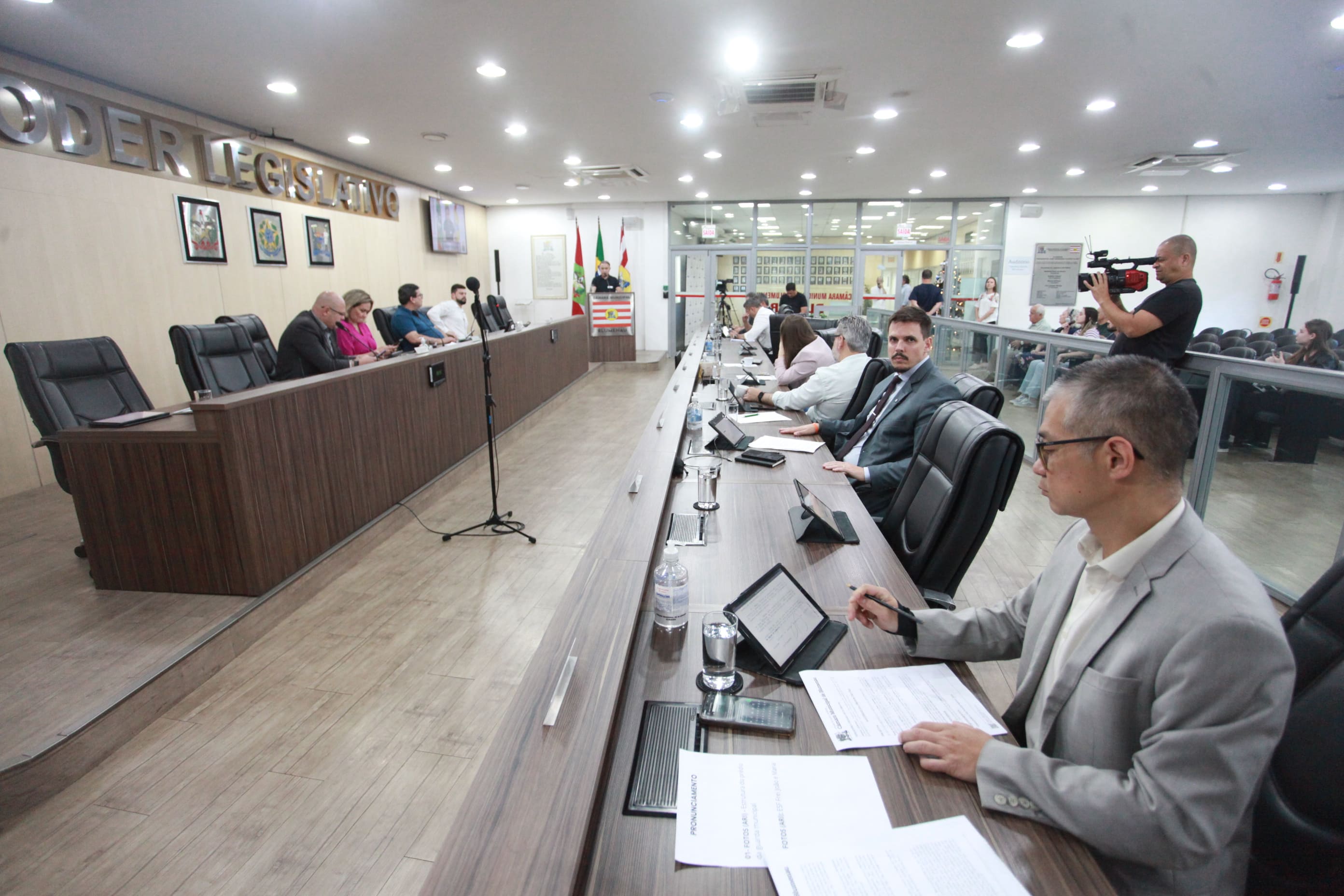 Câmara rejeita veto do Executivo e mantém projeto que amplia acesso a medicamentos pelo SUS