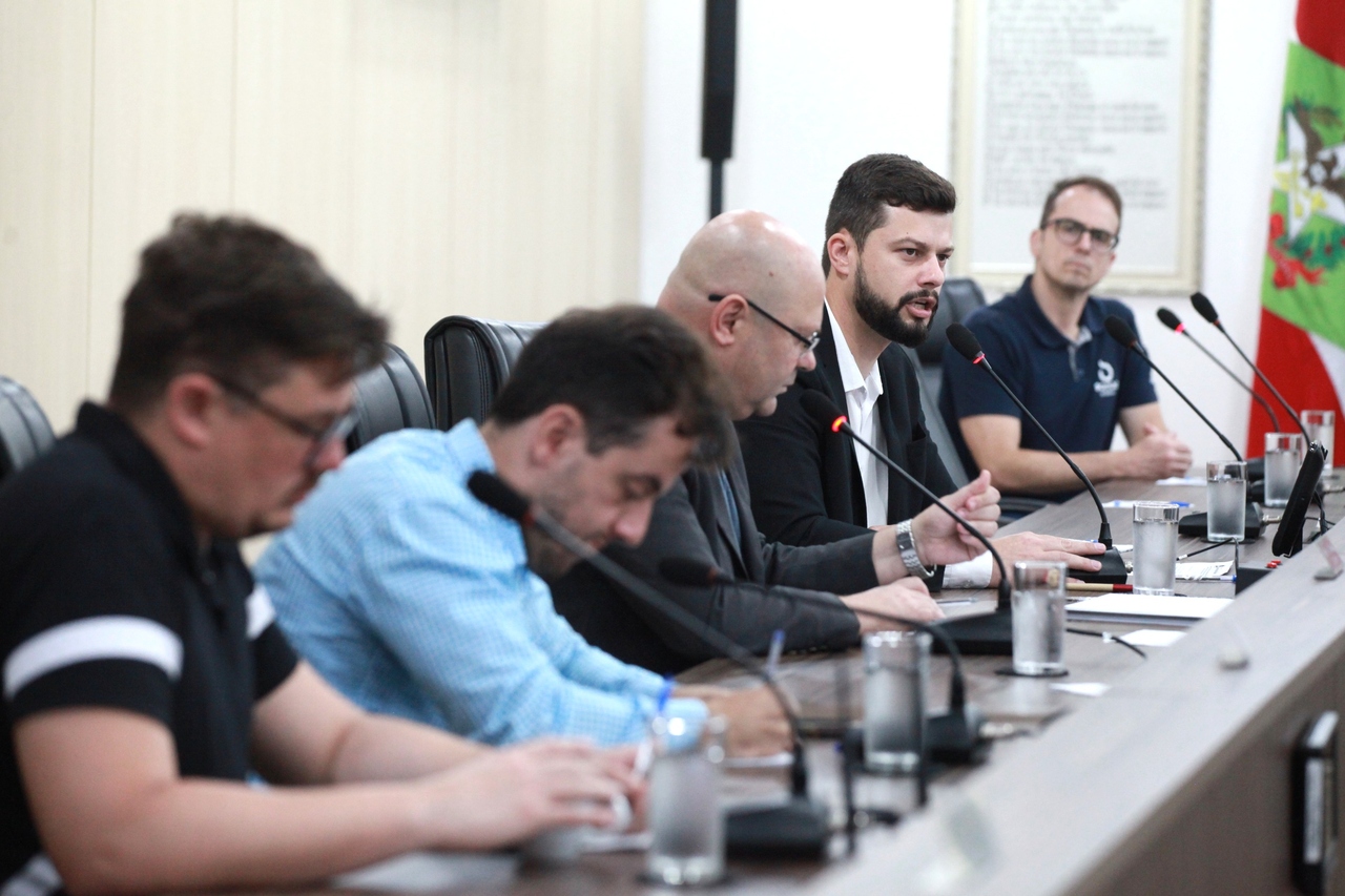 Depoimento à CPI aponta redes de esgoto abandonadas e fora de operação em Blumenau