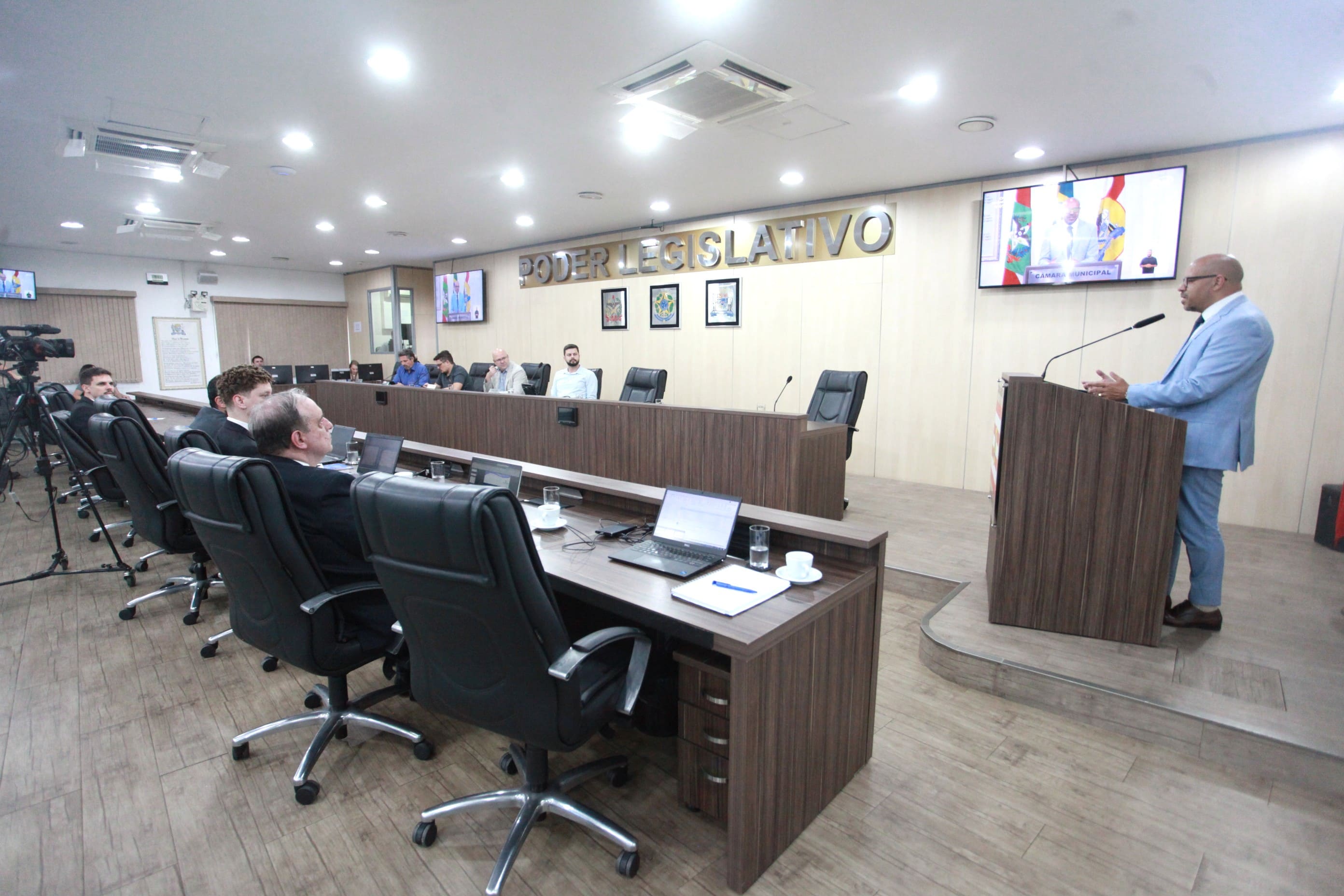 Relatório revela que quinto termo aditivo do contrato de esgoto aumentaria em 400 milhões de reais os custos da operação