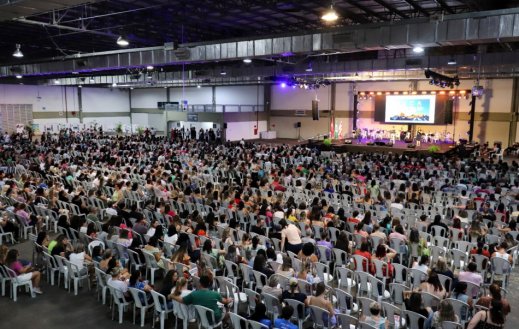 Câmara Municipal participa da abertura do ano letivo 2026 com estande institucional na Vila Germânica