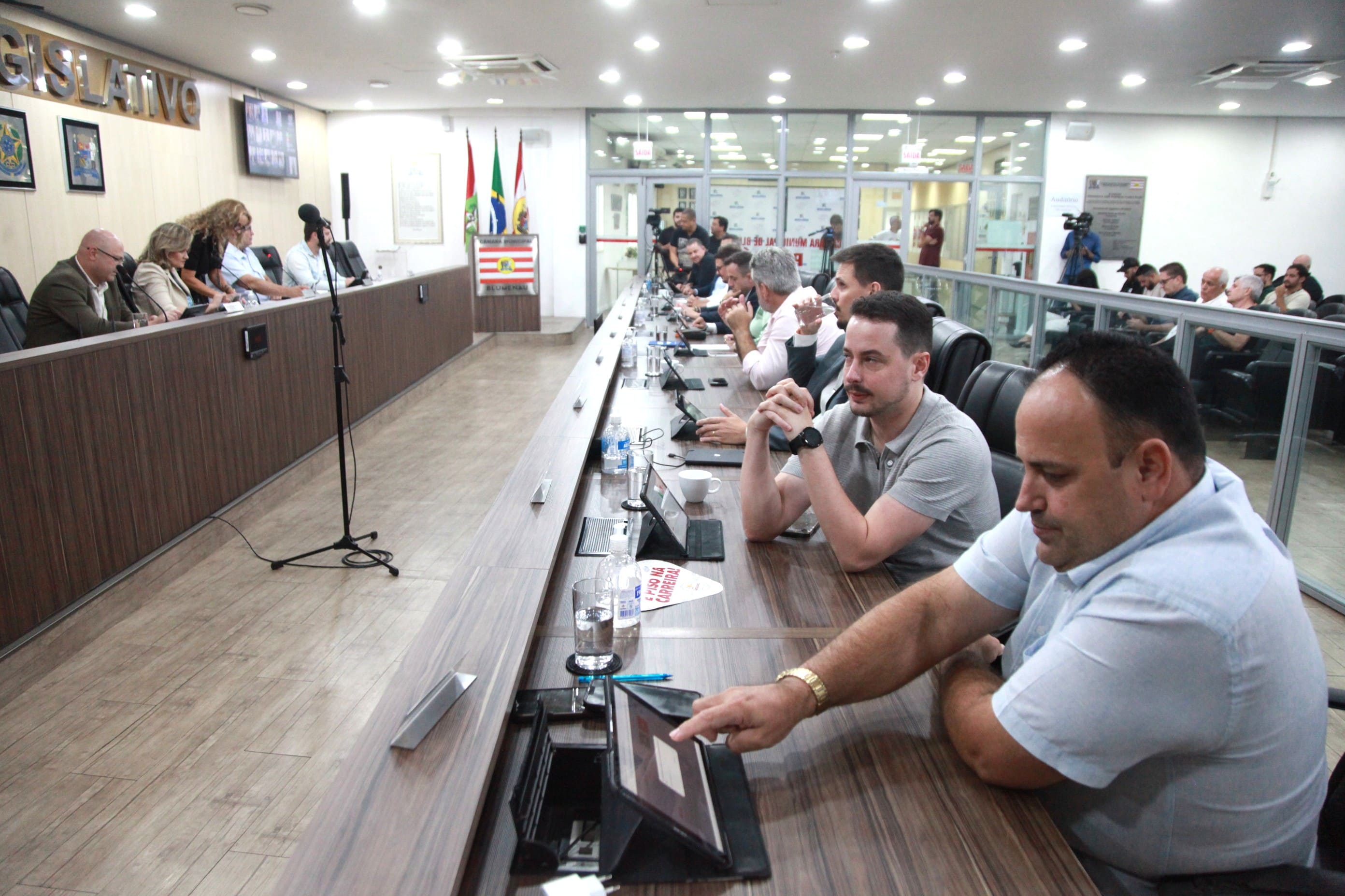 Confira os projetos e proposições aprovados na sessão desta quinta-feira (11)