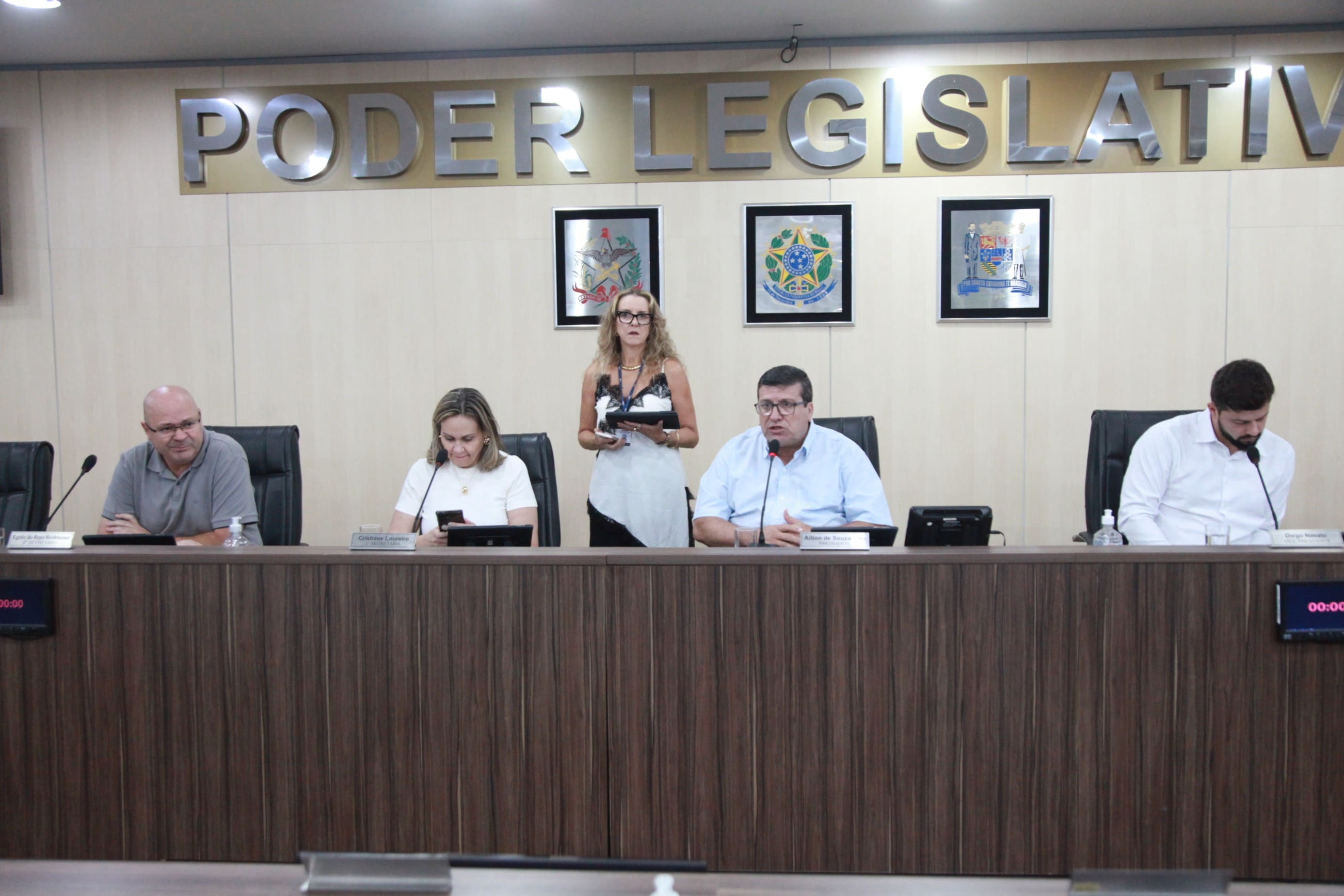 Confira os projetos e proposições aprovados na sessão desta quinta-feira (19)