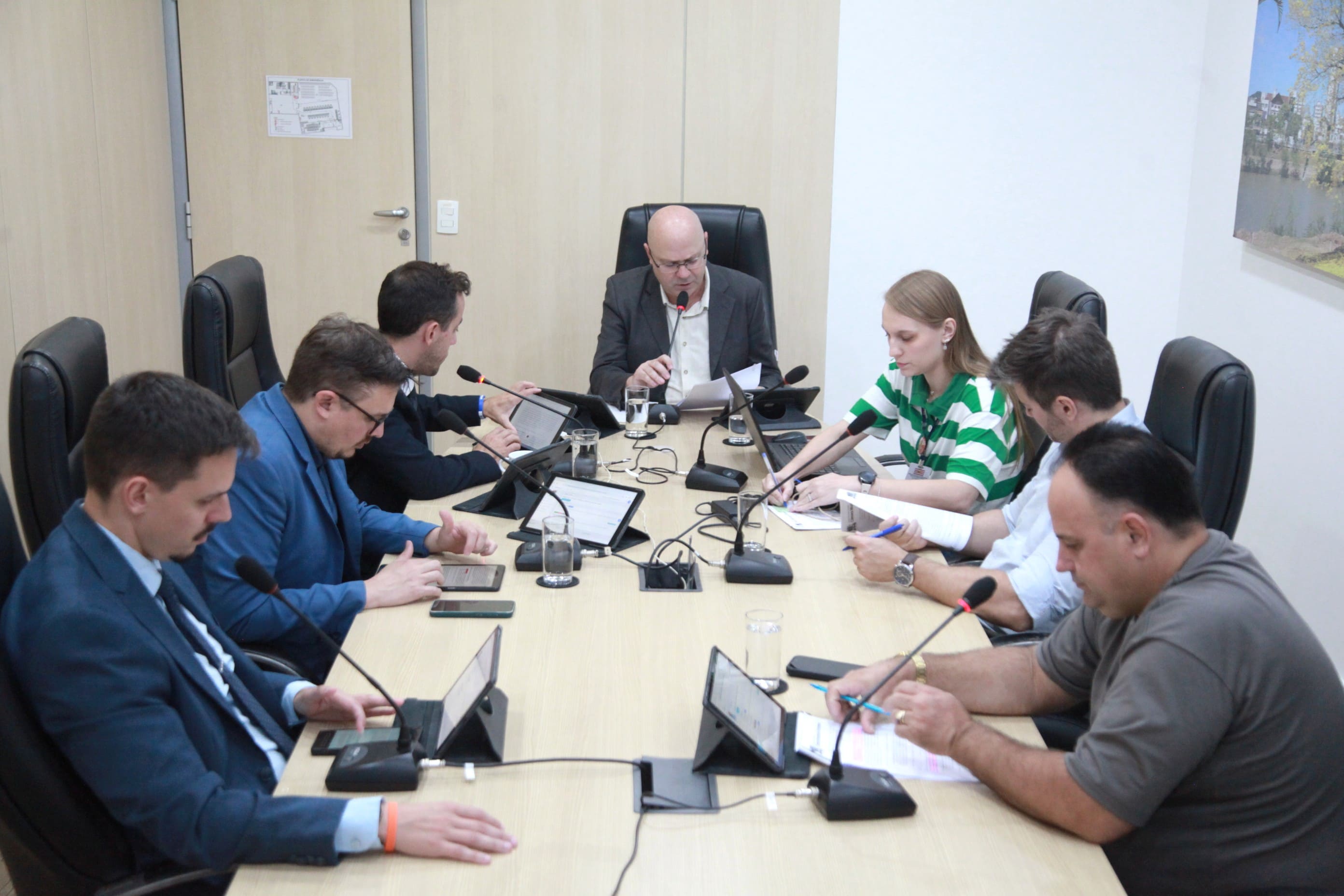 CCJ analisa 15 matérias e Comissão de Finanças aprova dois projetos de lei