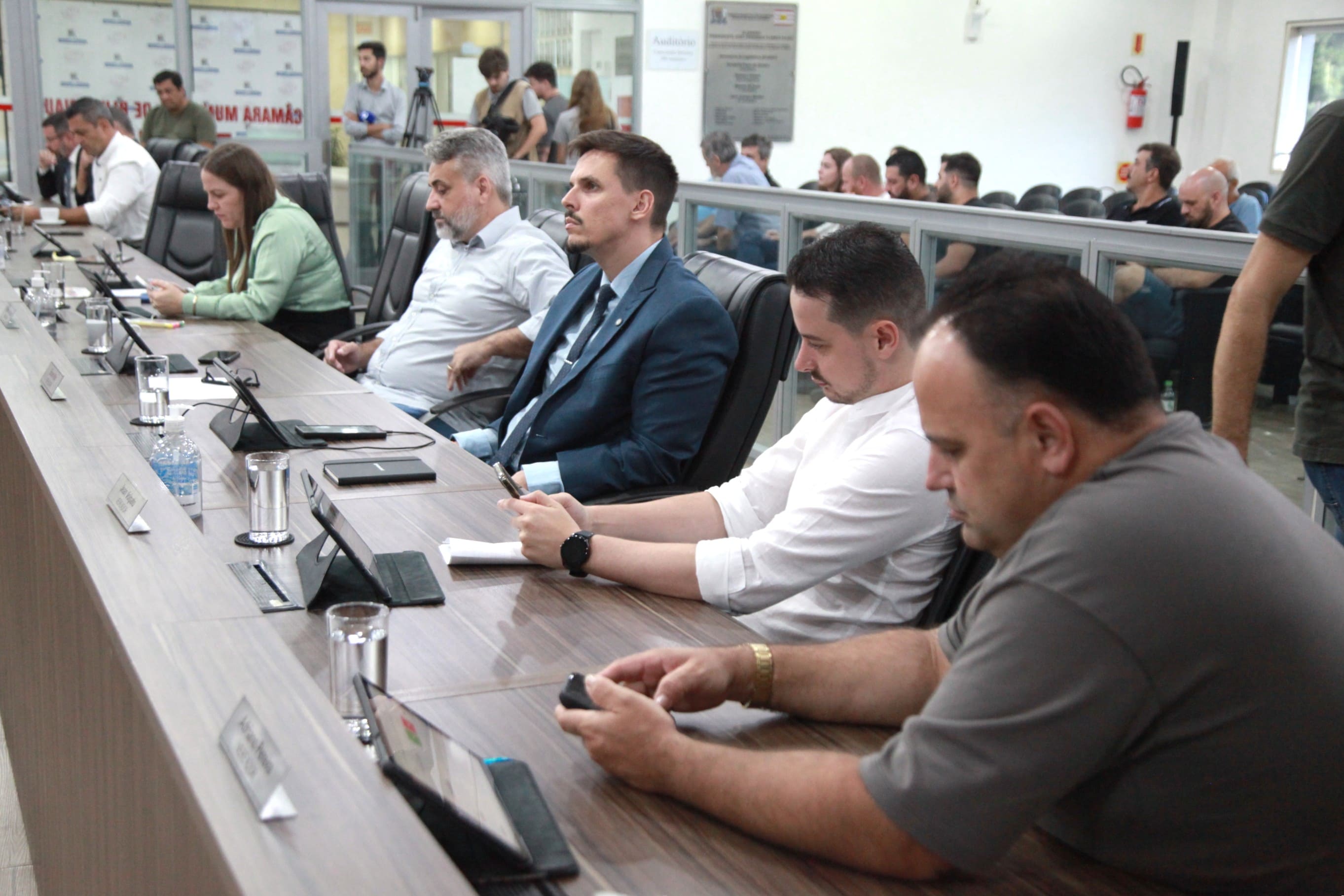 Confira os projetos e proposições aprovados na sessão desta terça-feira (3)