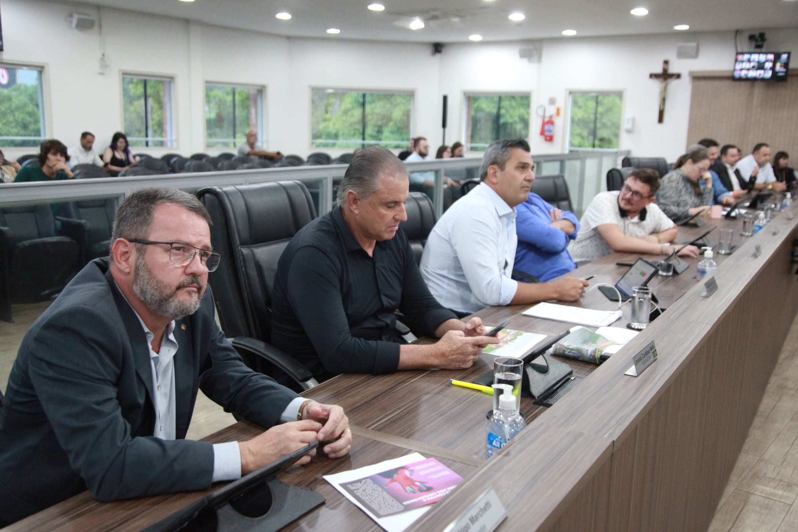 Câmara derruba veto a projeto que prioriza obras viárias à noite ou nos fins de semana