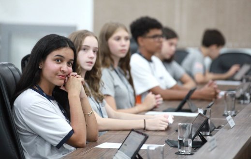 Câmara Mirim realiza segunda sessão do ano com debates sobre educação e melhorias para a comunidade