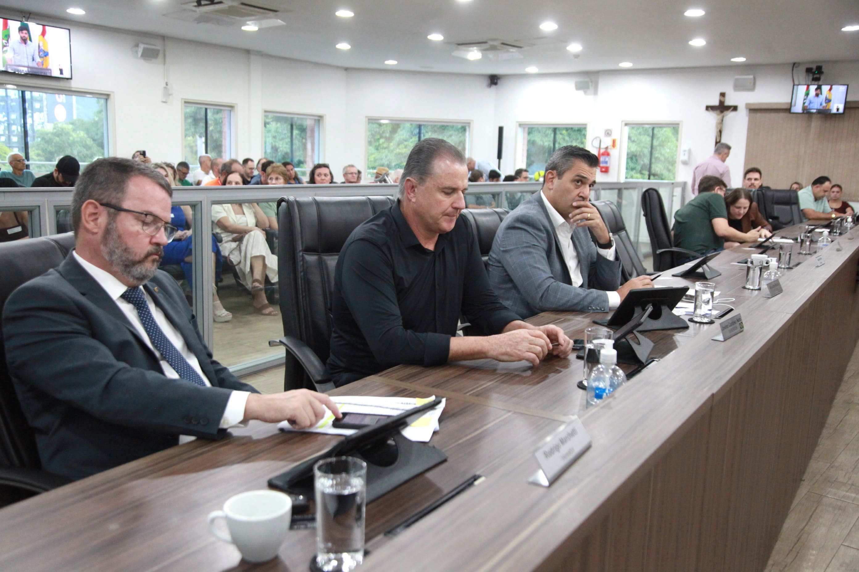 Confira o resumo dos pronunciamentos dos vereadores na sessão ordinária desta terça-feira (14)