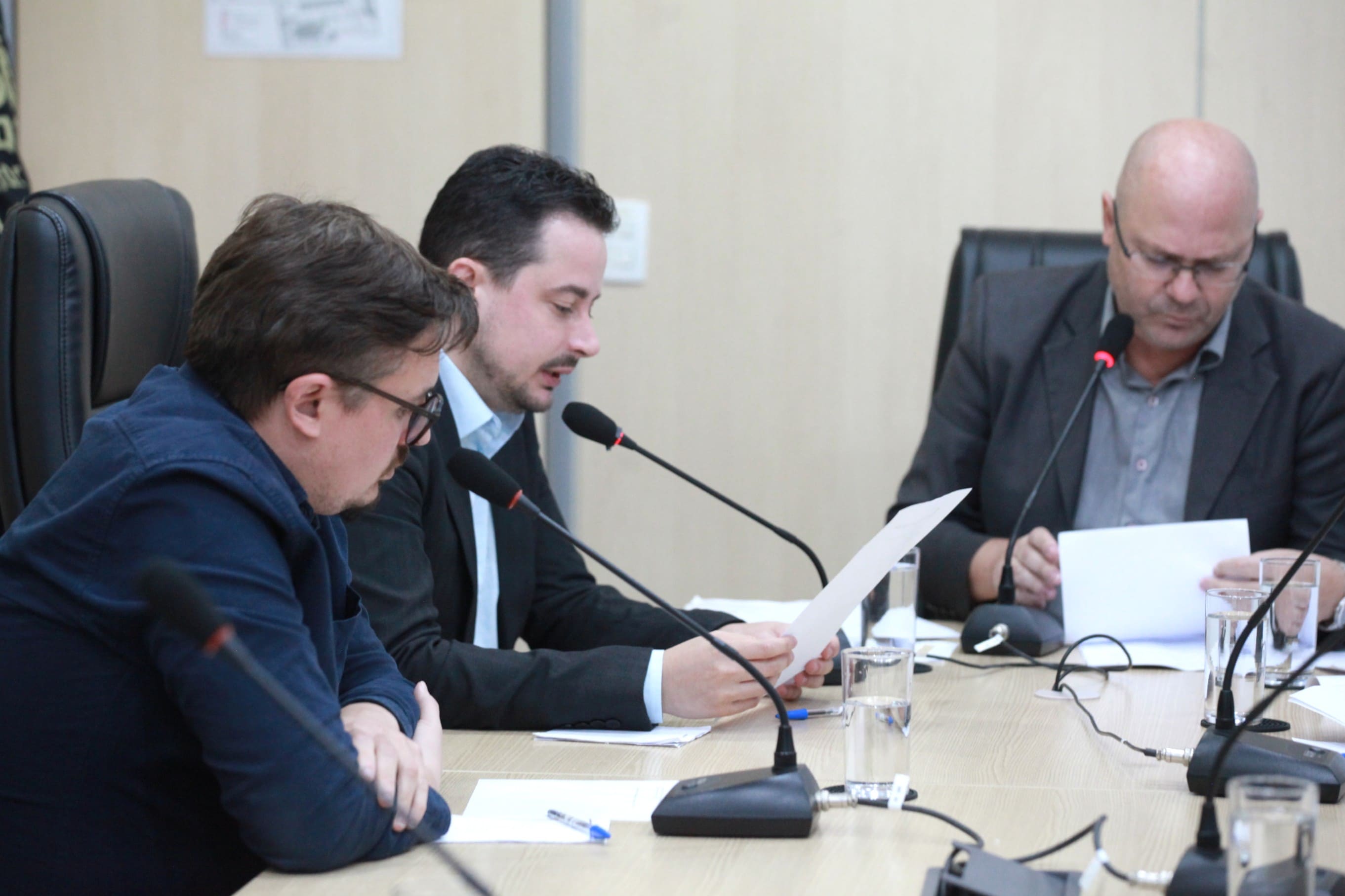 Comissão Processante decide continuar apuração de possível quebra de decoro após analisar defesa