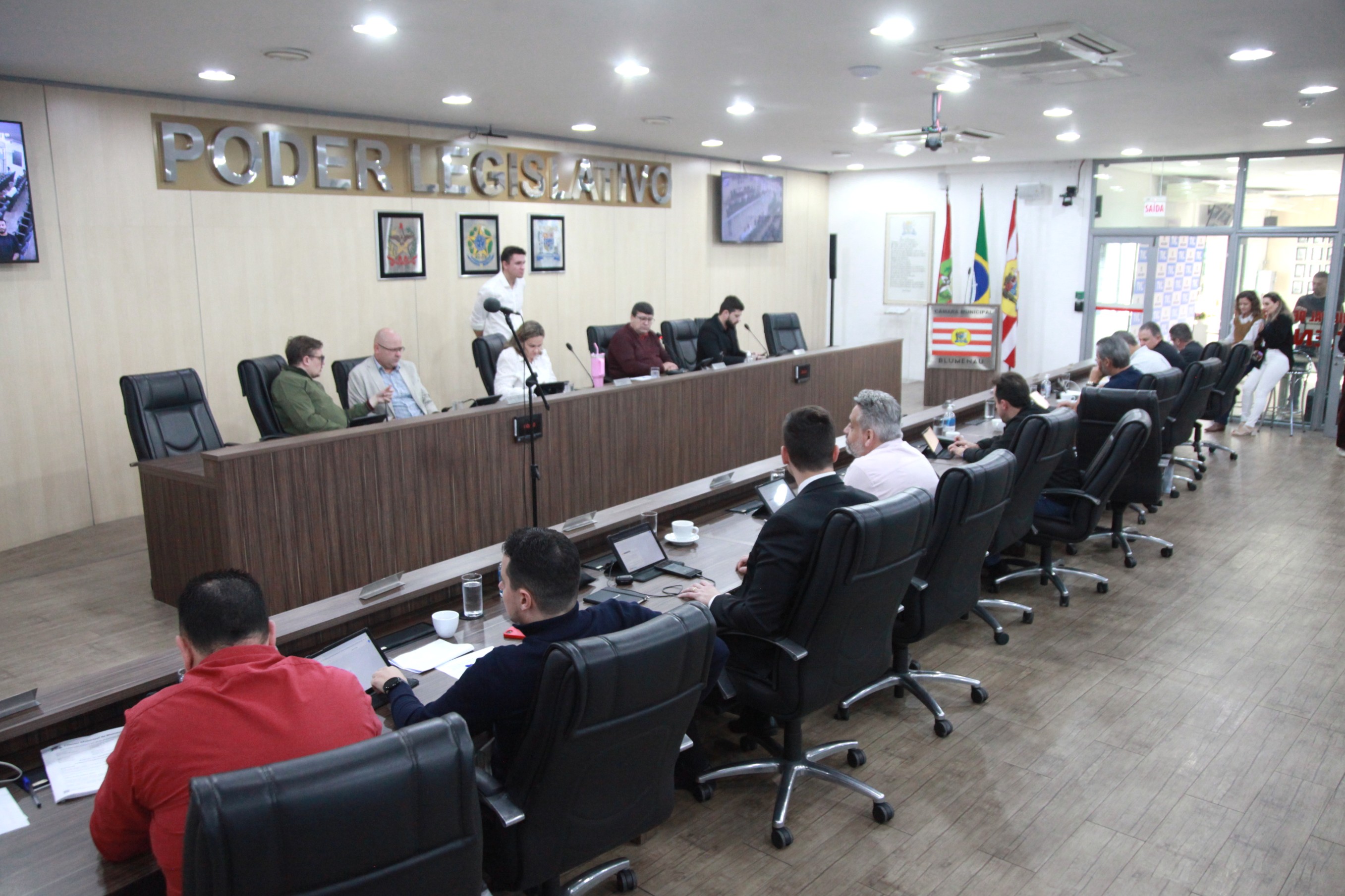 Câmara de Blumenau aprova programa de combate ao descarte irregular de lixo