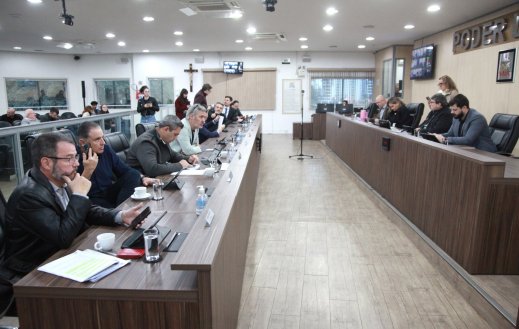 Câmara de Blumenau aprova projeto que determina divulgação detalhada de contratações emergenciais em Blumenau