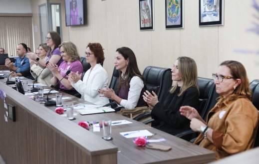 Evento marca cinco anos da Procuradoria da Mulher e destaca importância da rede de proteção em Blumenau