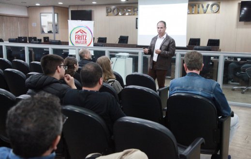 Escola do Legislativo promove capacitação sobre orçamento público e fiscalização parlamentar   
