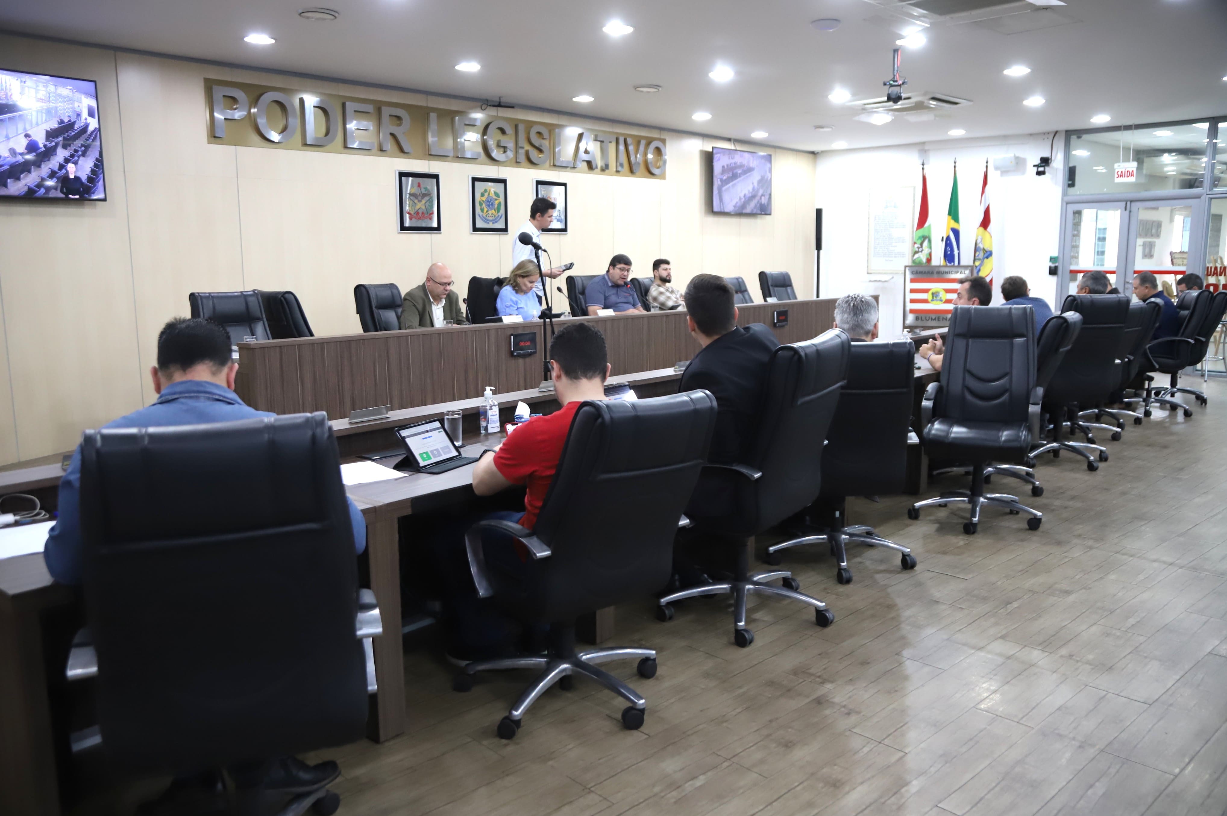 Câmara de Blumenau aprova projeto que busca promover cultura de paz e prevenção da violência nas escolas