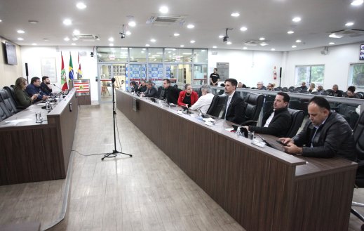 Confira a lista com todos os projetos e proposições aprovados na sessão ordinária desta quinta-feira (24)